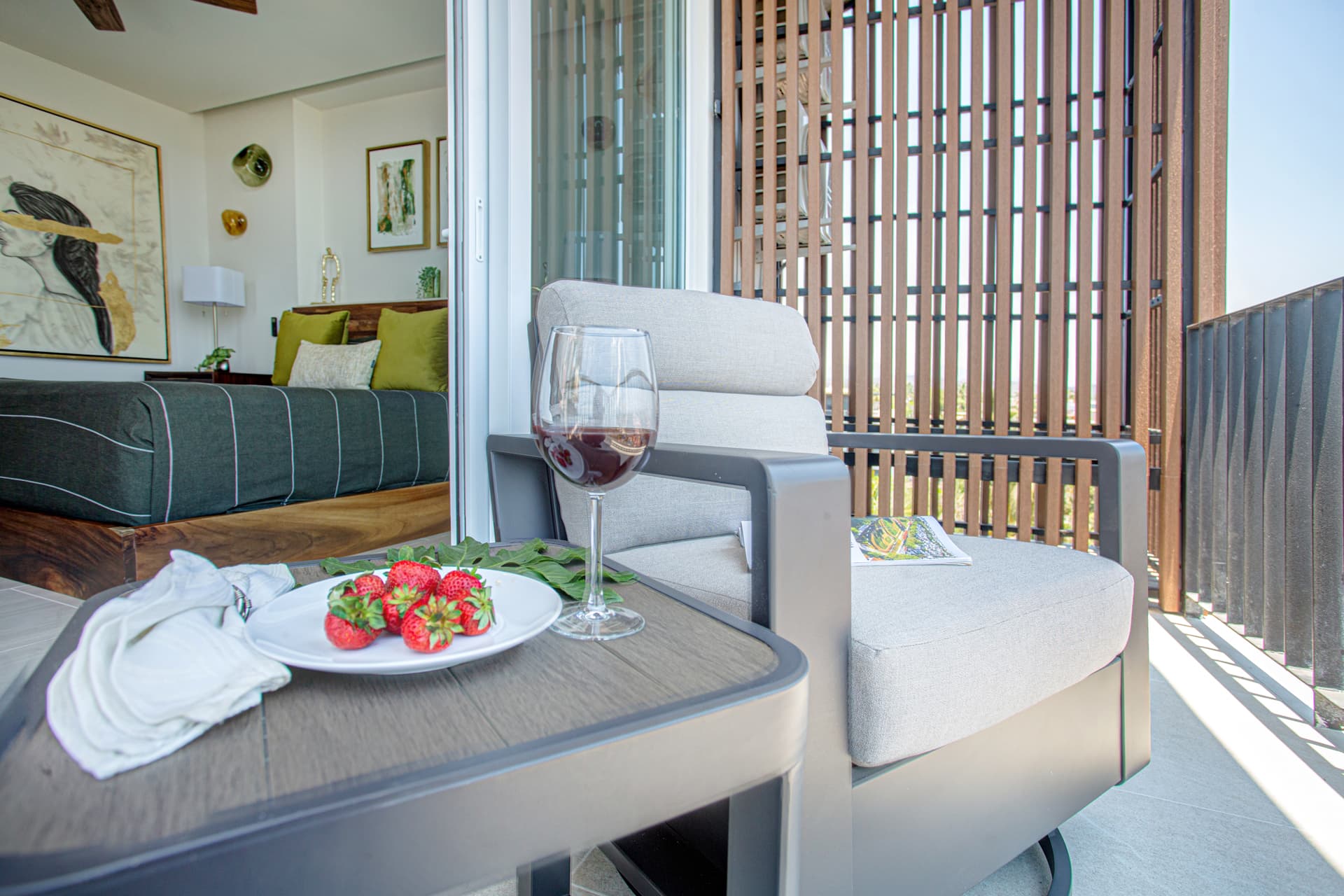 Pour a glass, grab a few strawberries, and let the ocean views take care of the rest.