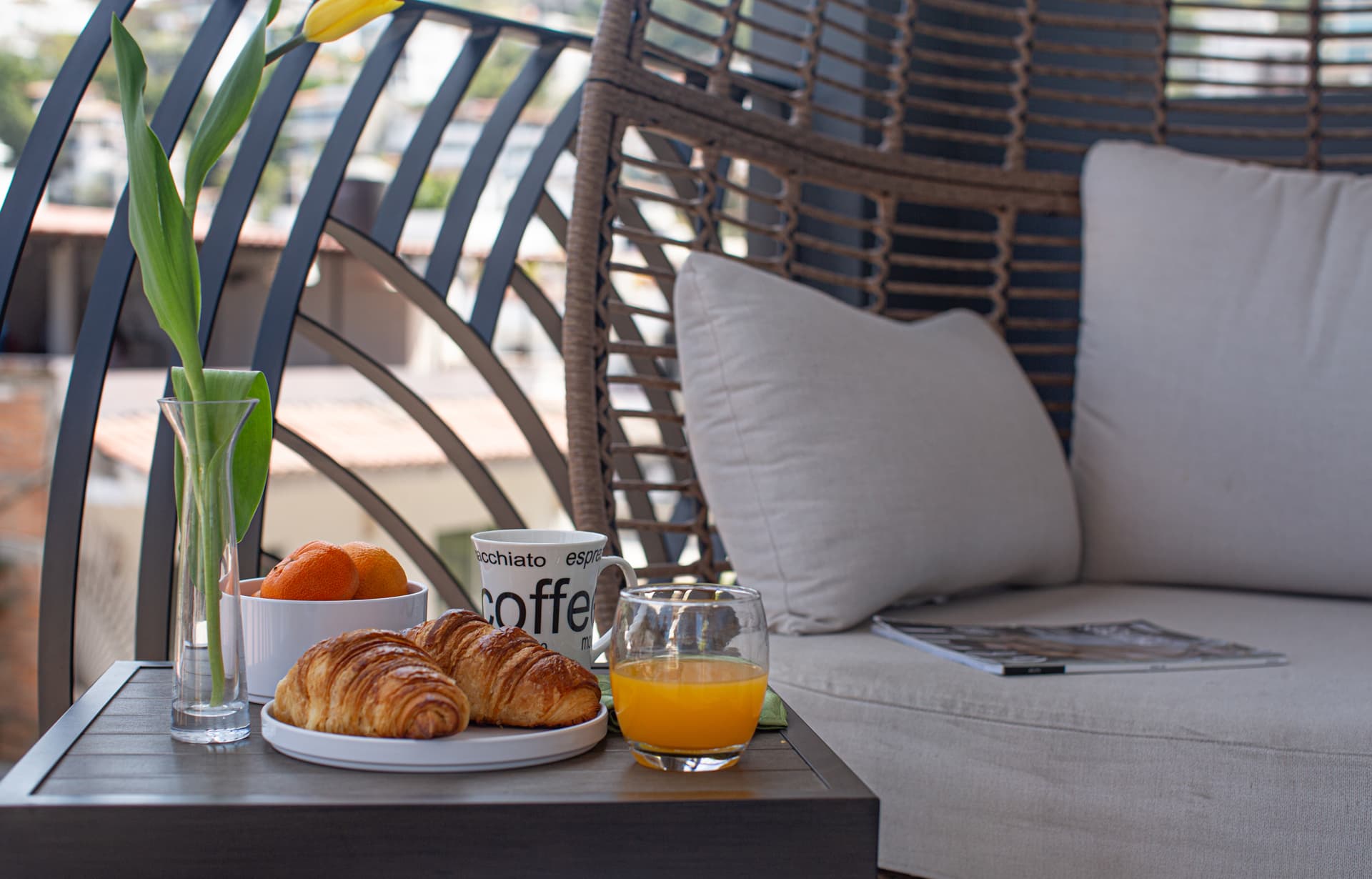 Relax with a book and a snack in this incredibly comfortable outdoor patio chair.