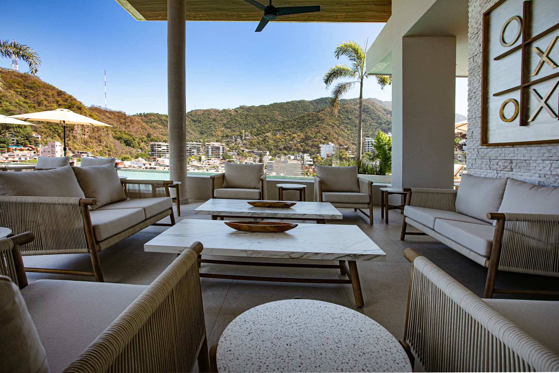 Expansive rooftop!