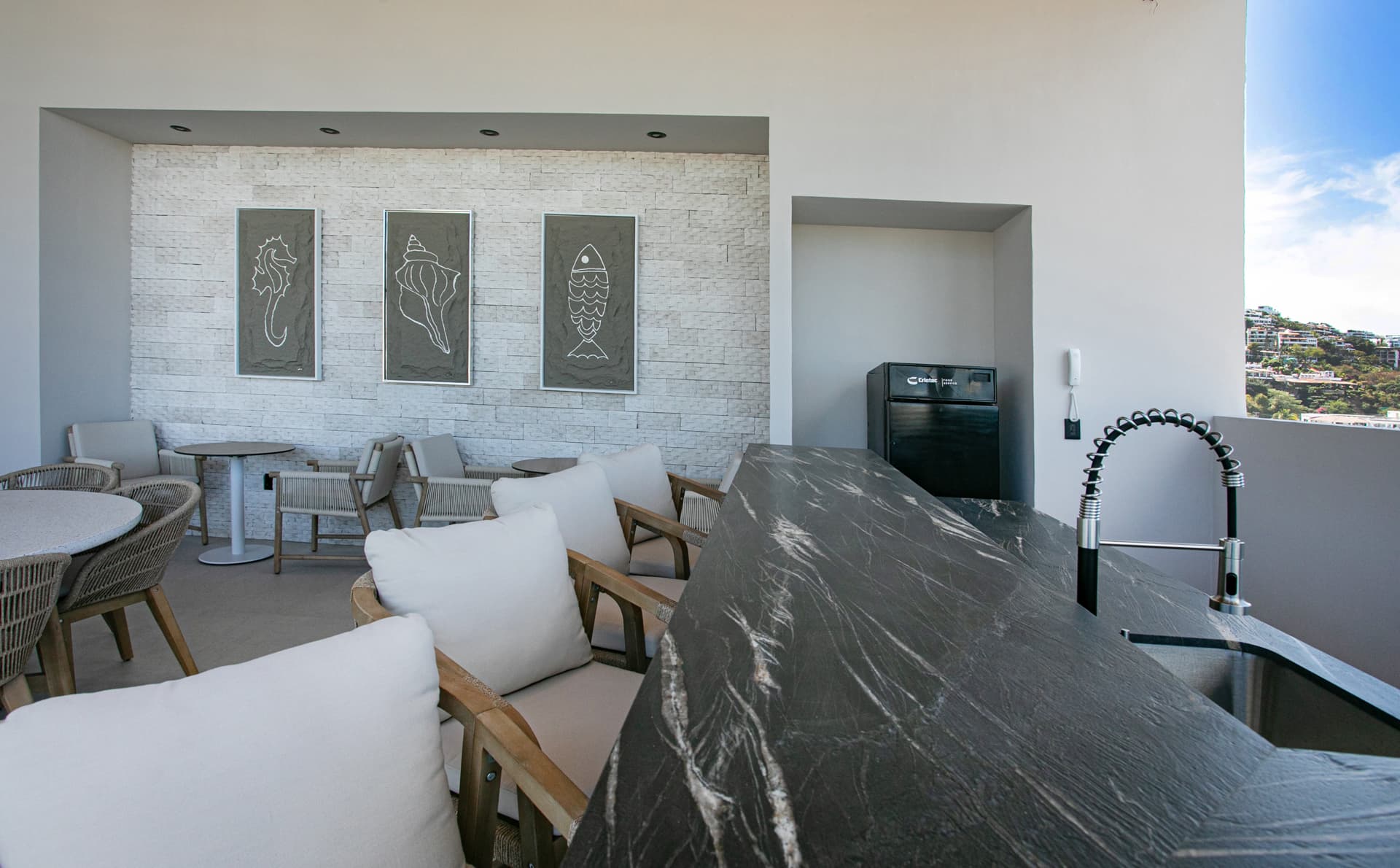 Have a drink at the rooftop bar!