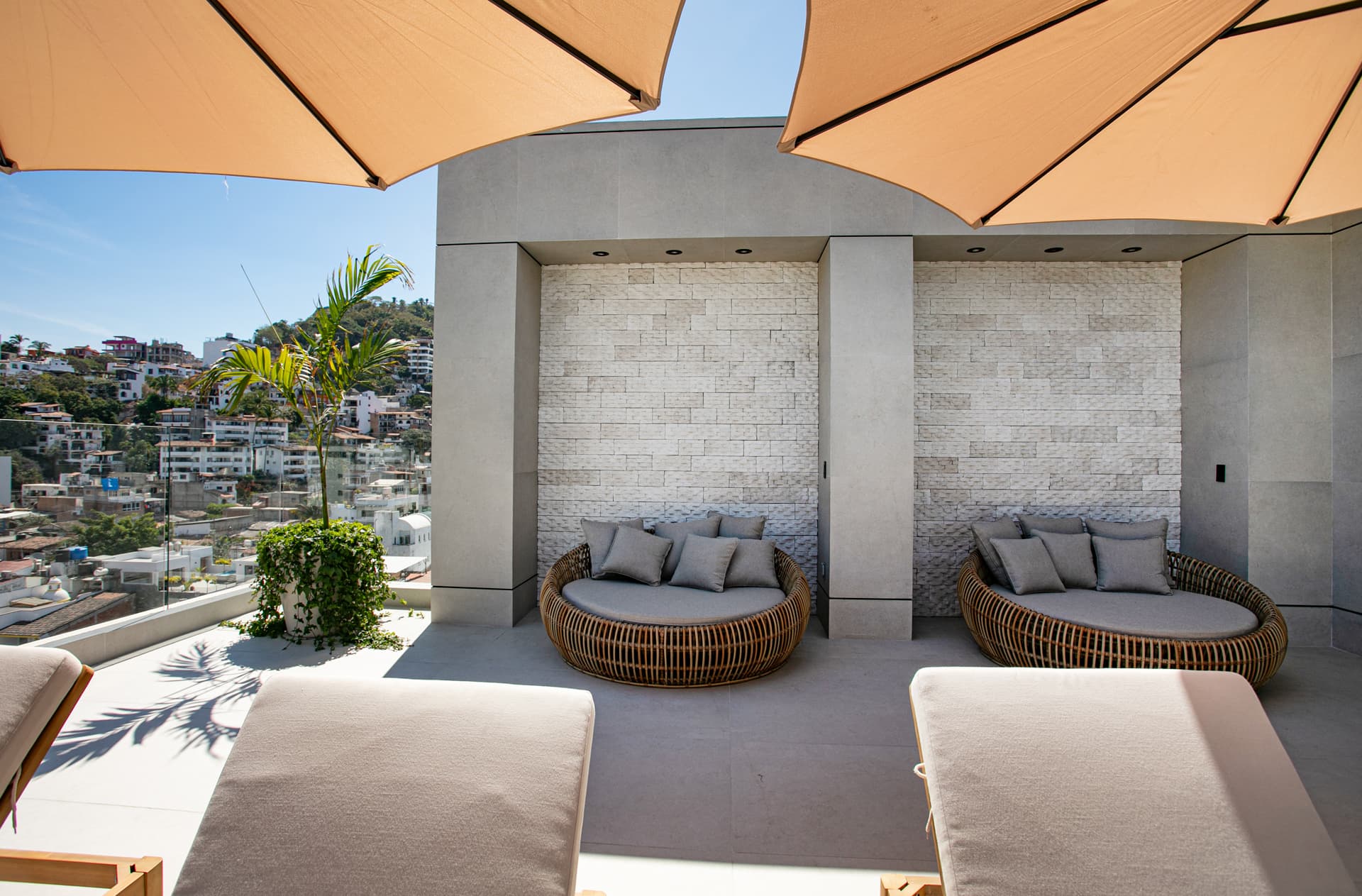 Plenty of areas to lounge in