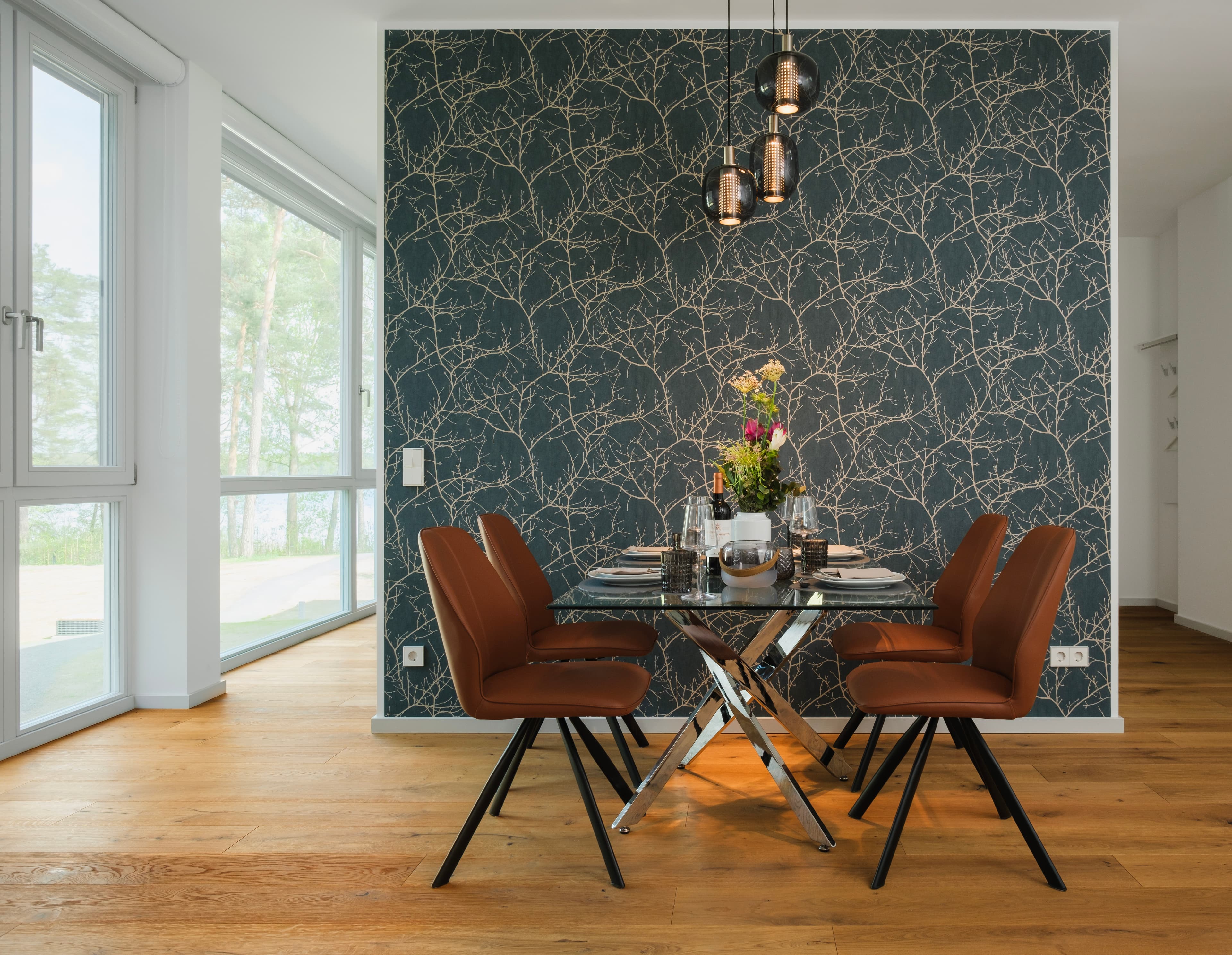Wohnzimmer und Essbereich mit Seeblick 