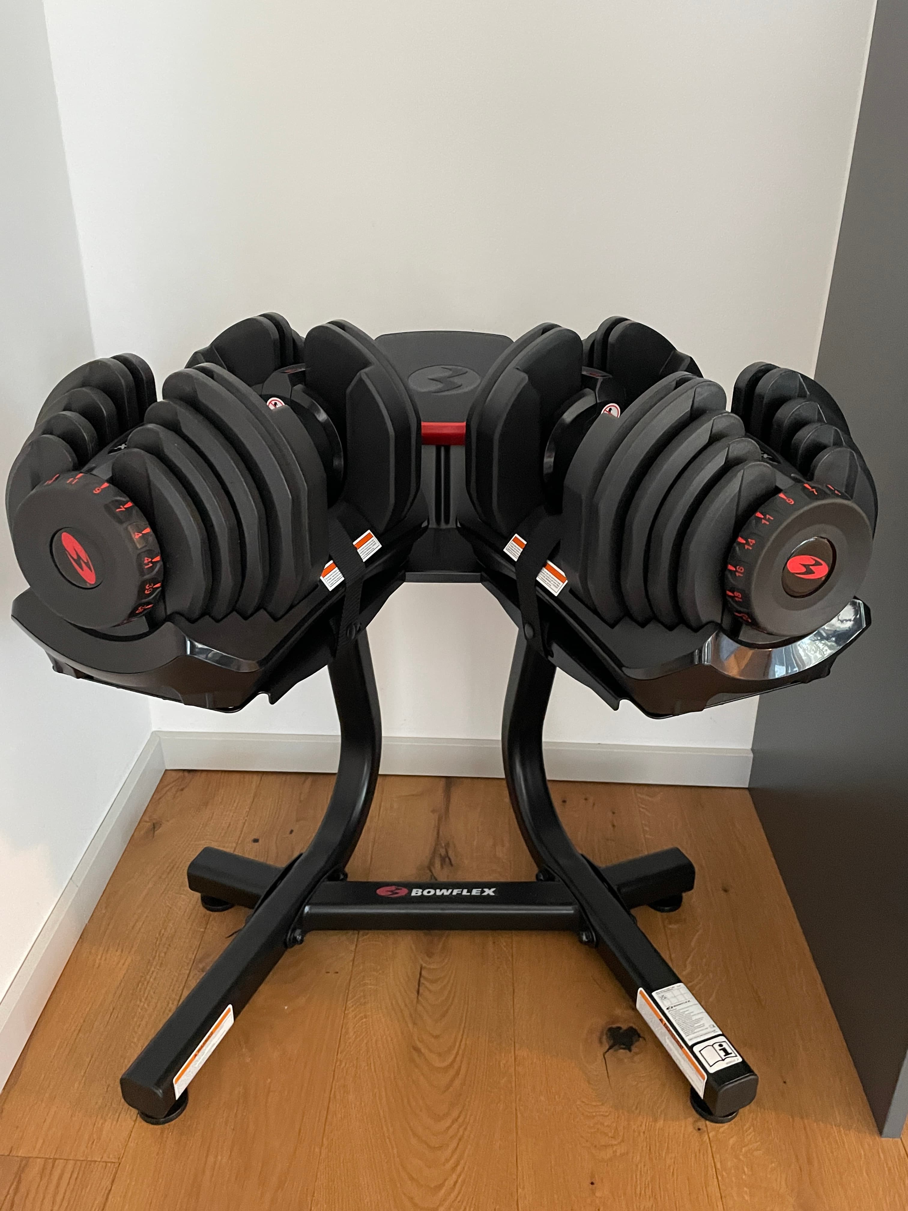 Fitnessraum mit Hanteln