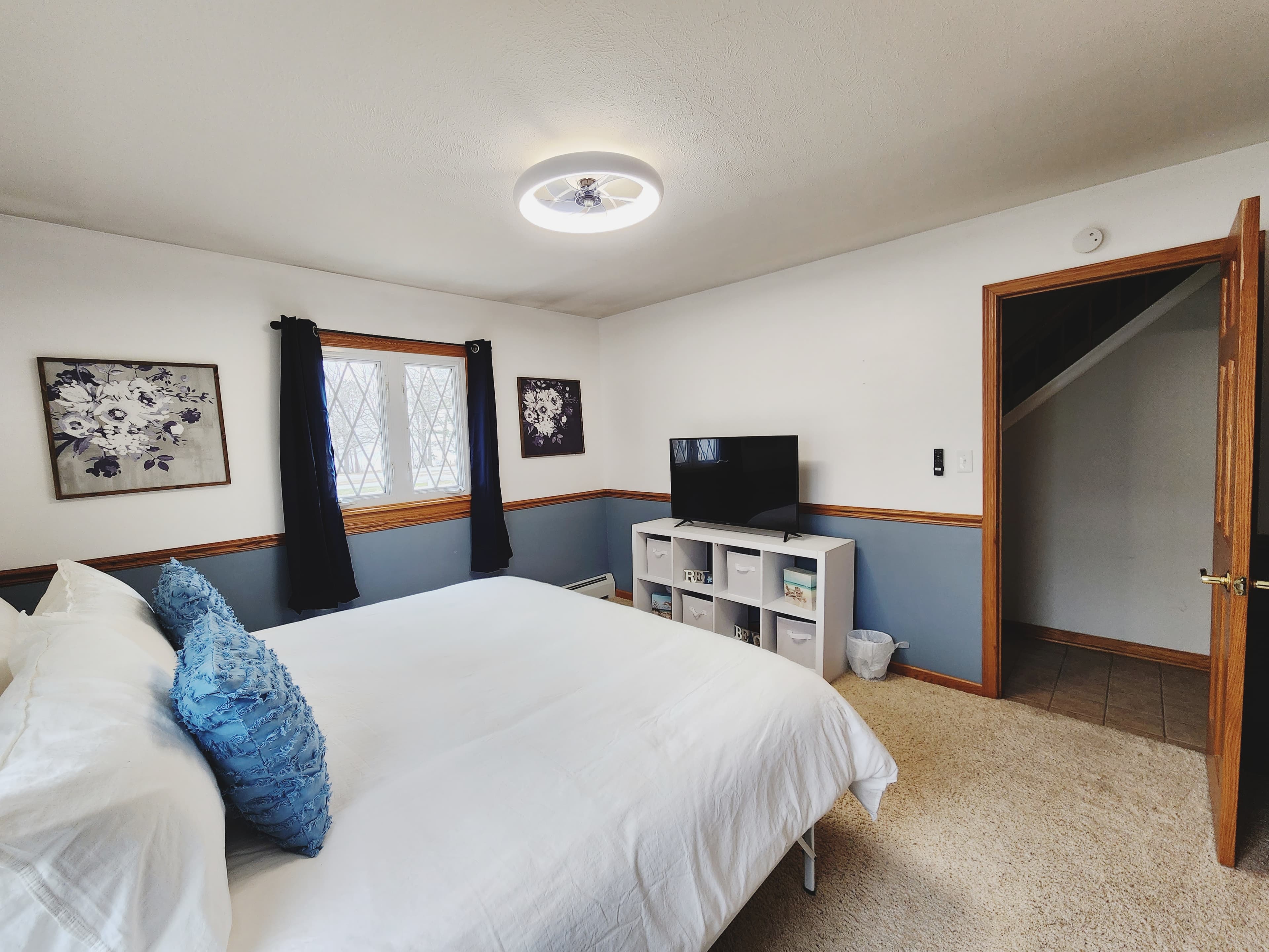 Bedroom 1-King