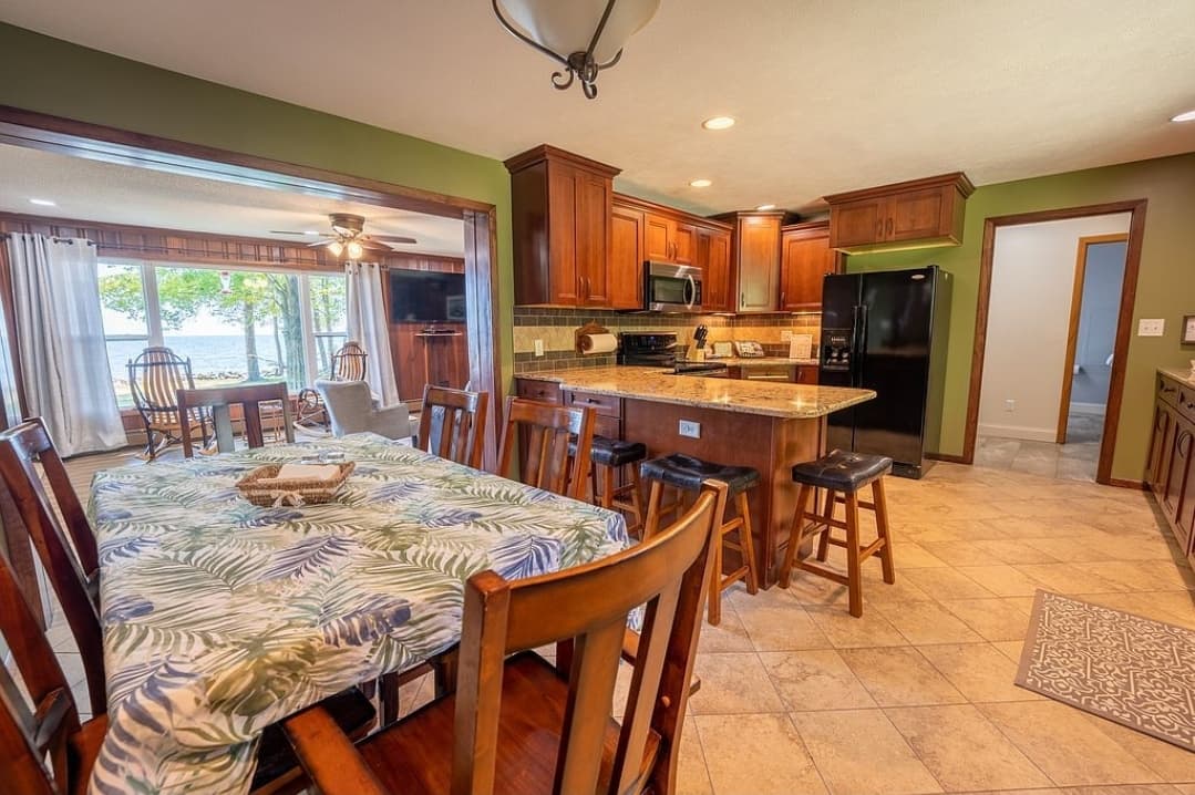Fully equipped kitchen