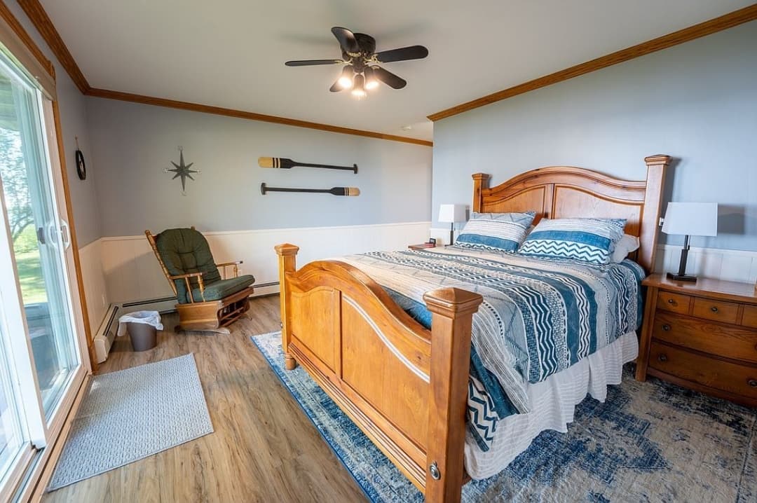 Master bedroom with Queen size bed
