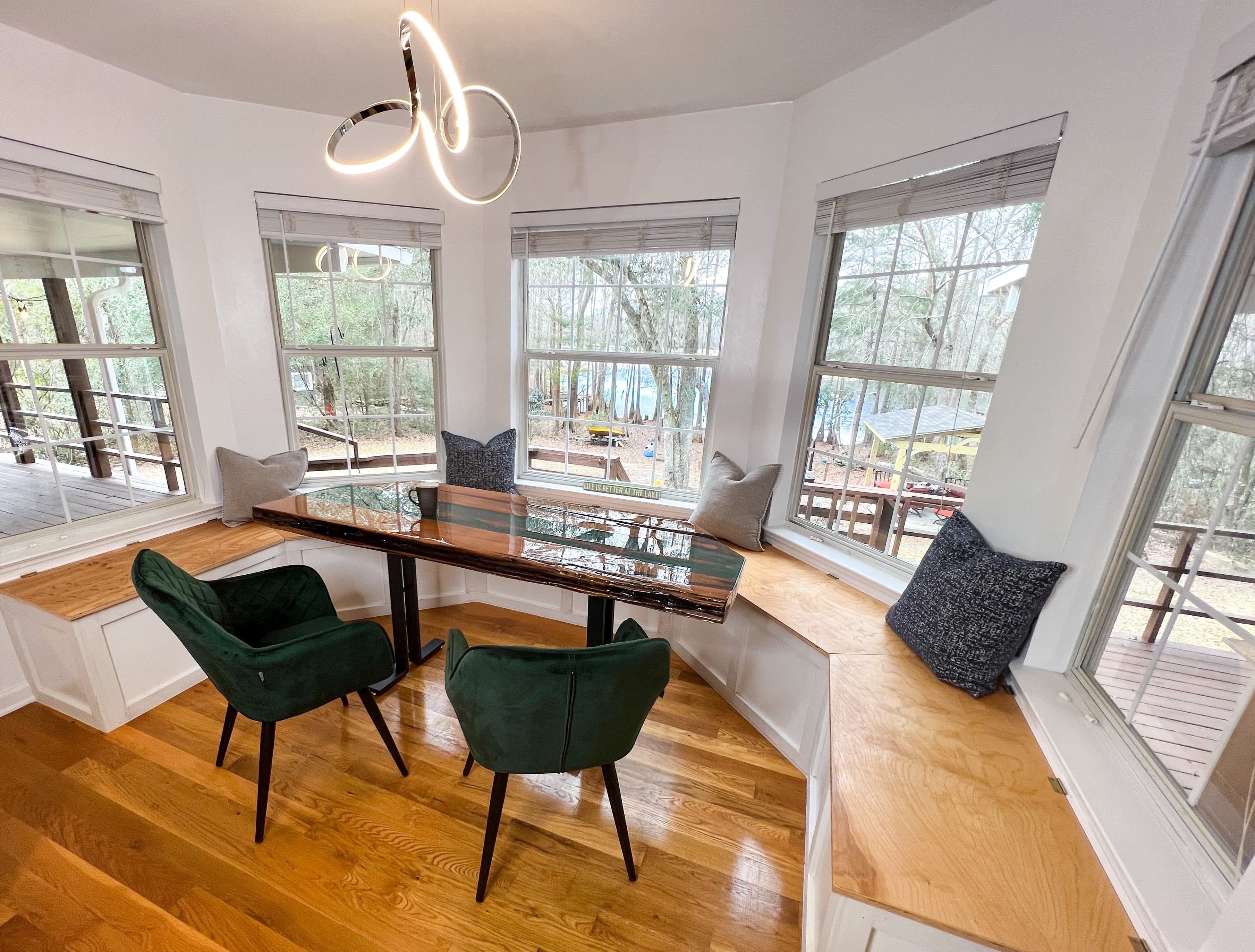 Banquette room