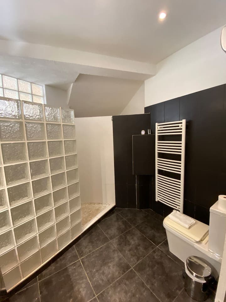 Gallery Image 10