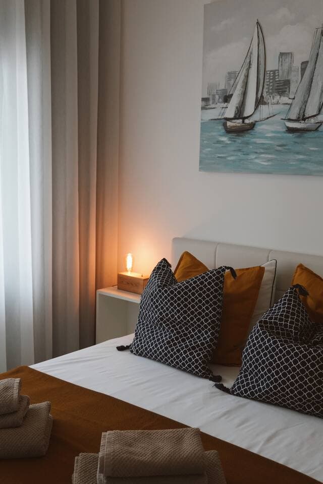 W - Land View Bedroom