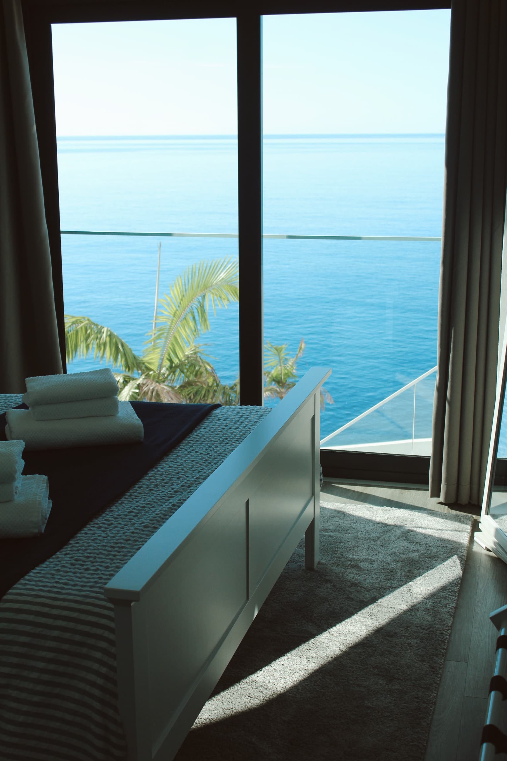 W - Sea View Bedroom