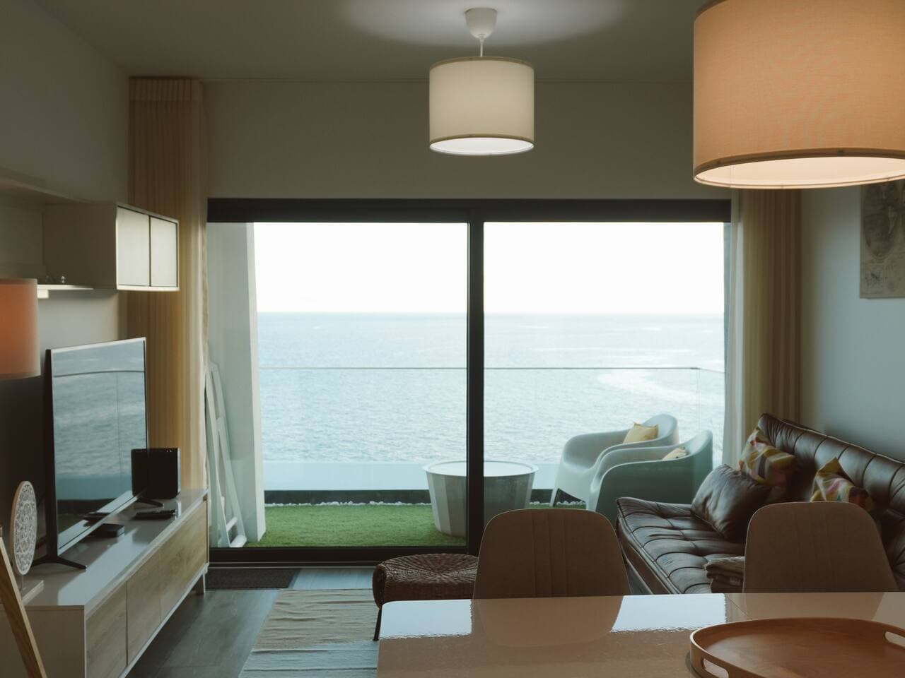 V - View