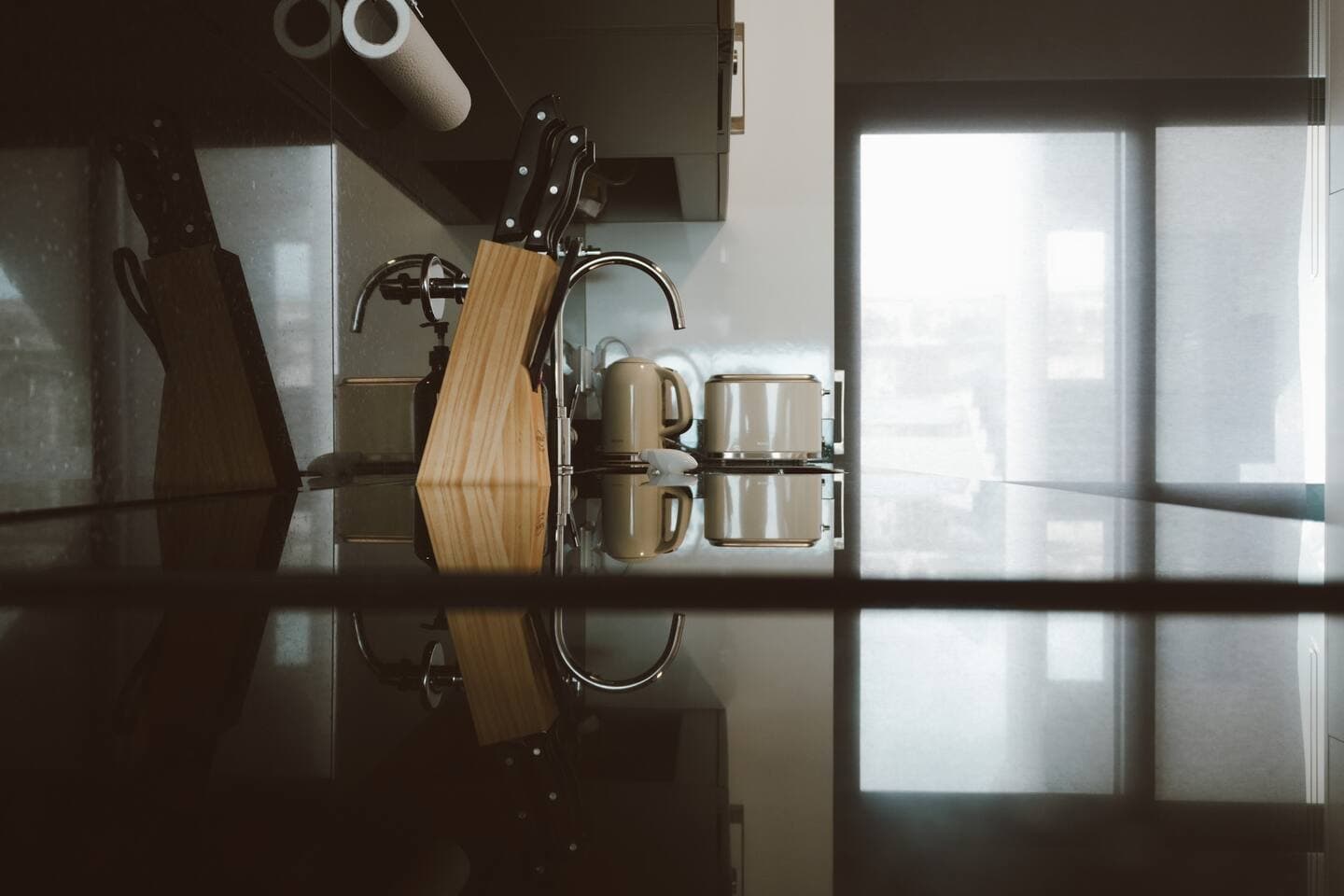V - Kitchen