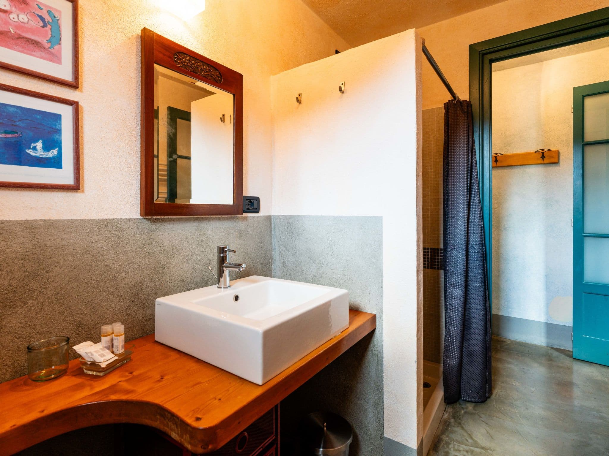 Bathroom / Wellness