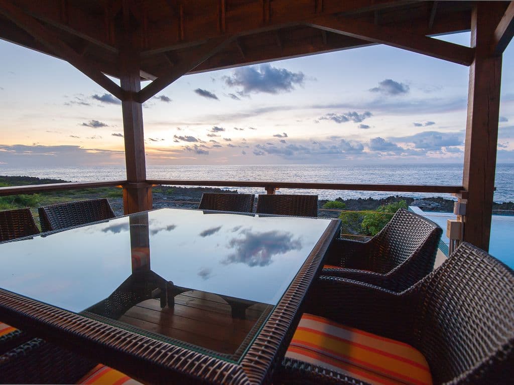 🌿 Watch the Caribbean sky catch fire from the Vivaro South deck. Our infinity pool reflects the golden sunset, creating a breathtaking backdrop for evening drinks and total relaxation. The ultimate golden hour experience. 🌅🥂