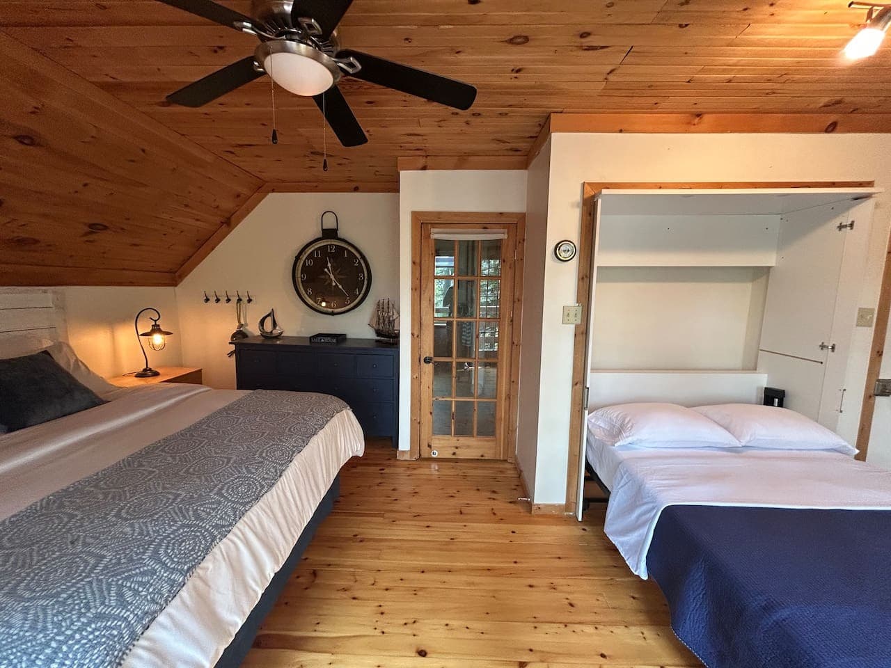 Bedroom 1 with Murphy bed layout