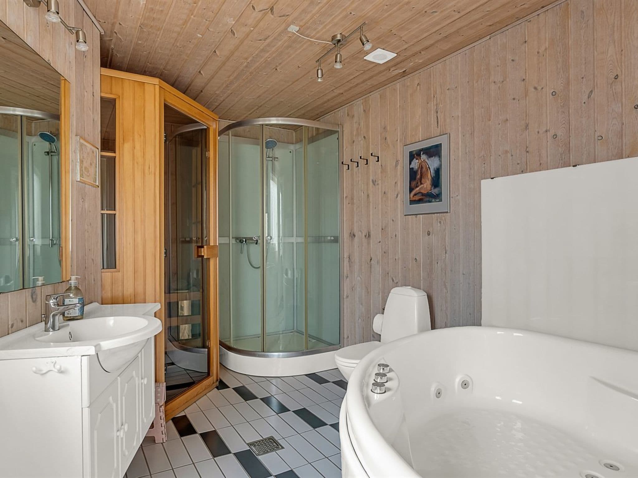 Bathroom / Wellness