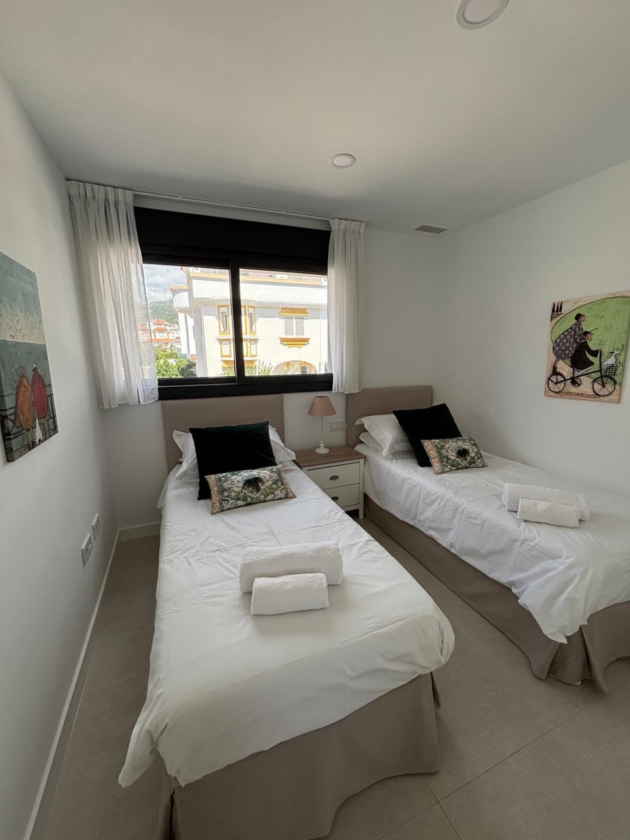 bedroom 2.jpeg