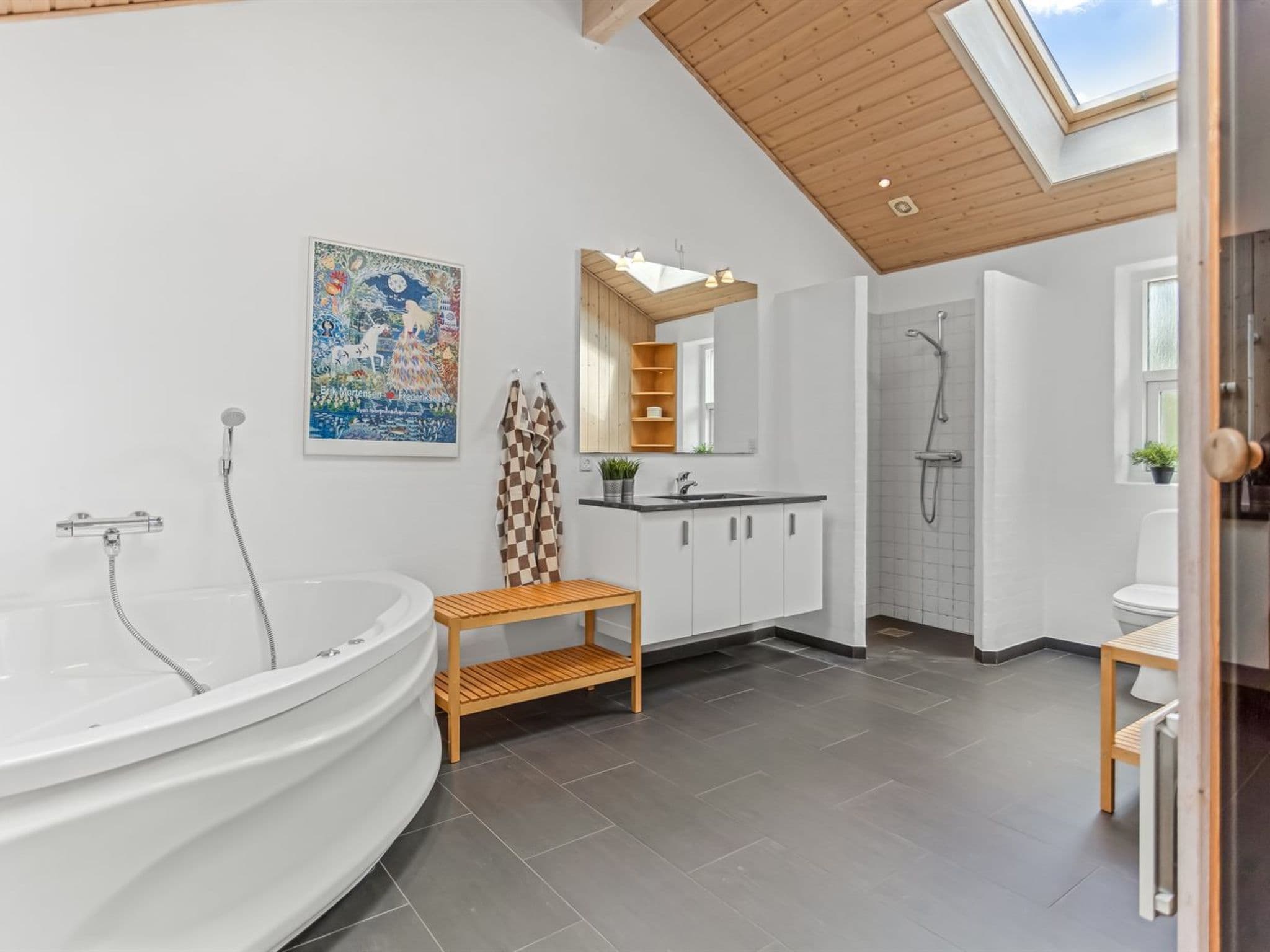 Bathroom / Wellness