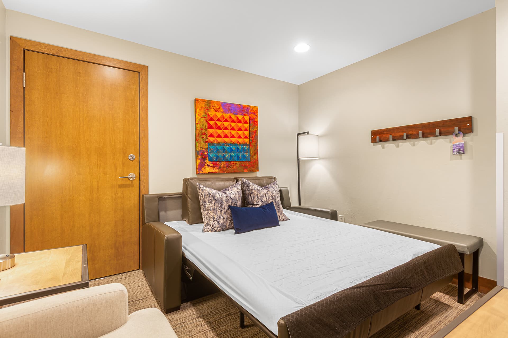 Suite living area & sleeper sofa