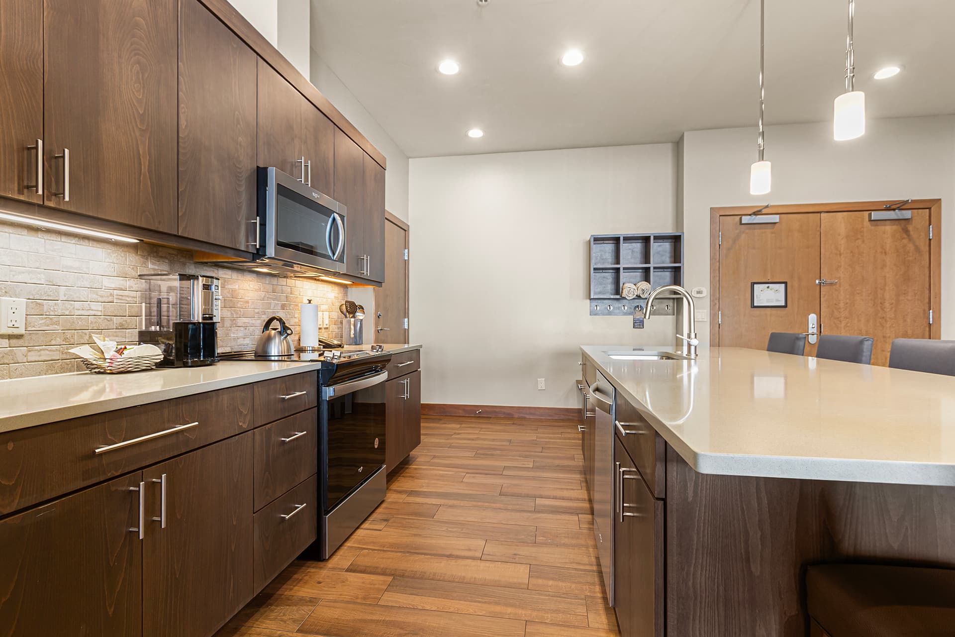 Full size kitchen