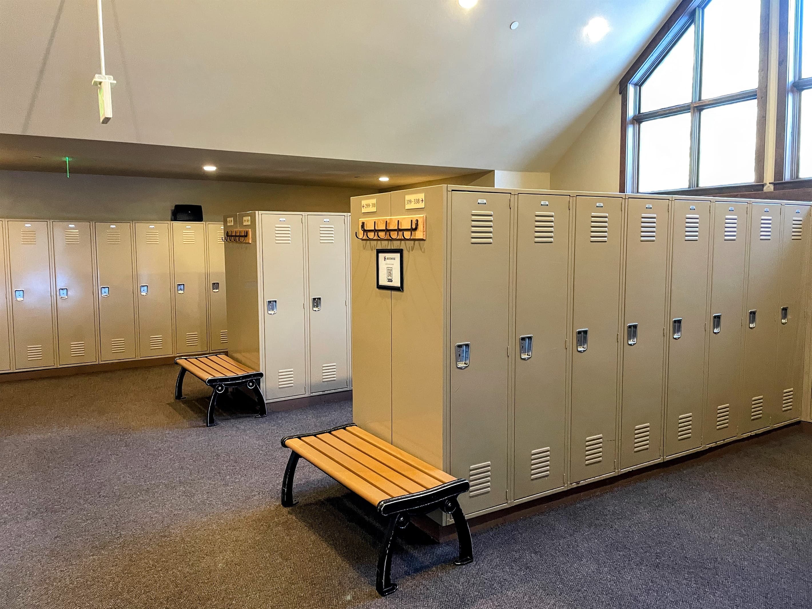 Ski lockers