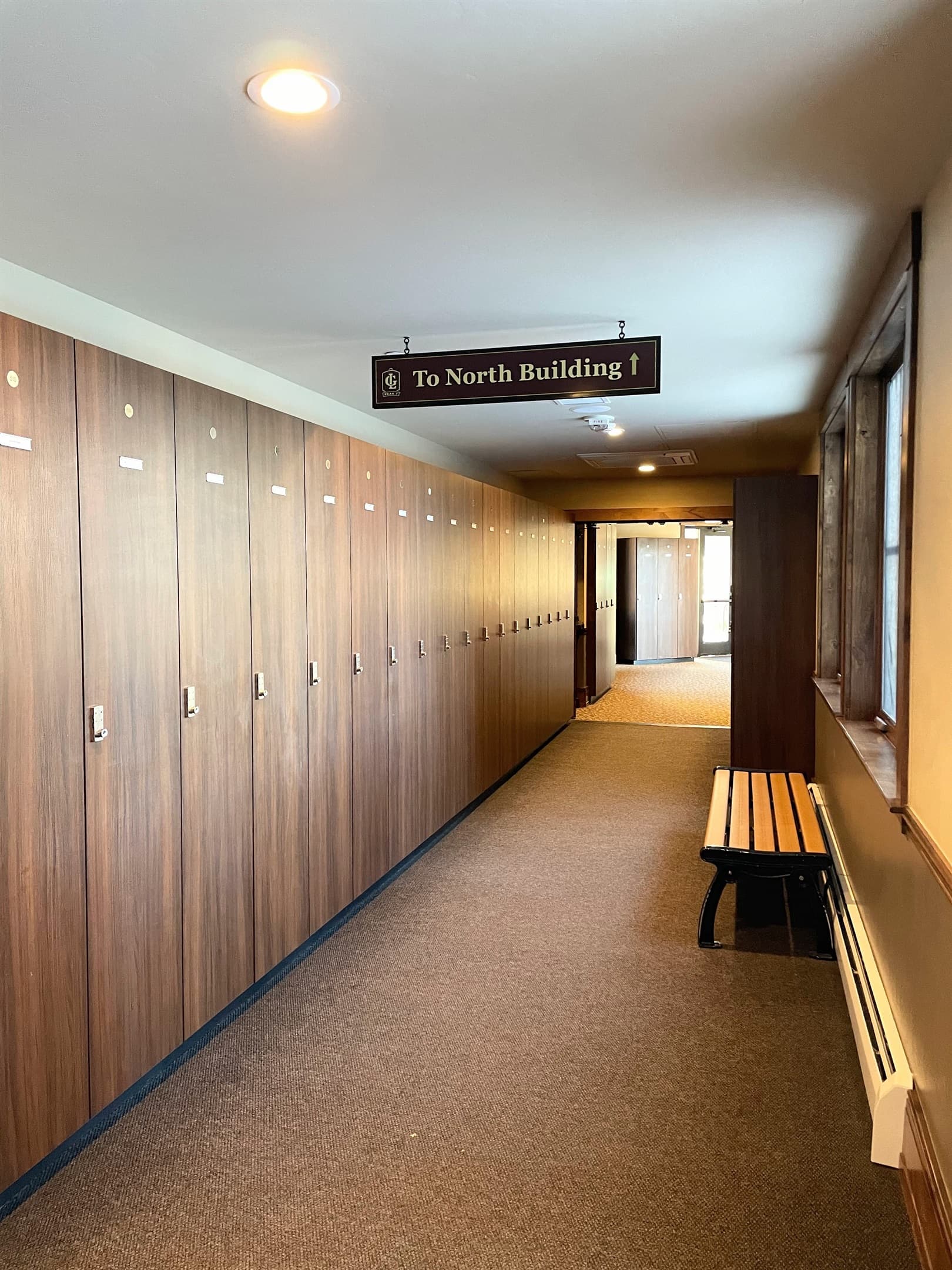 Ski locker
