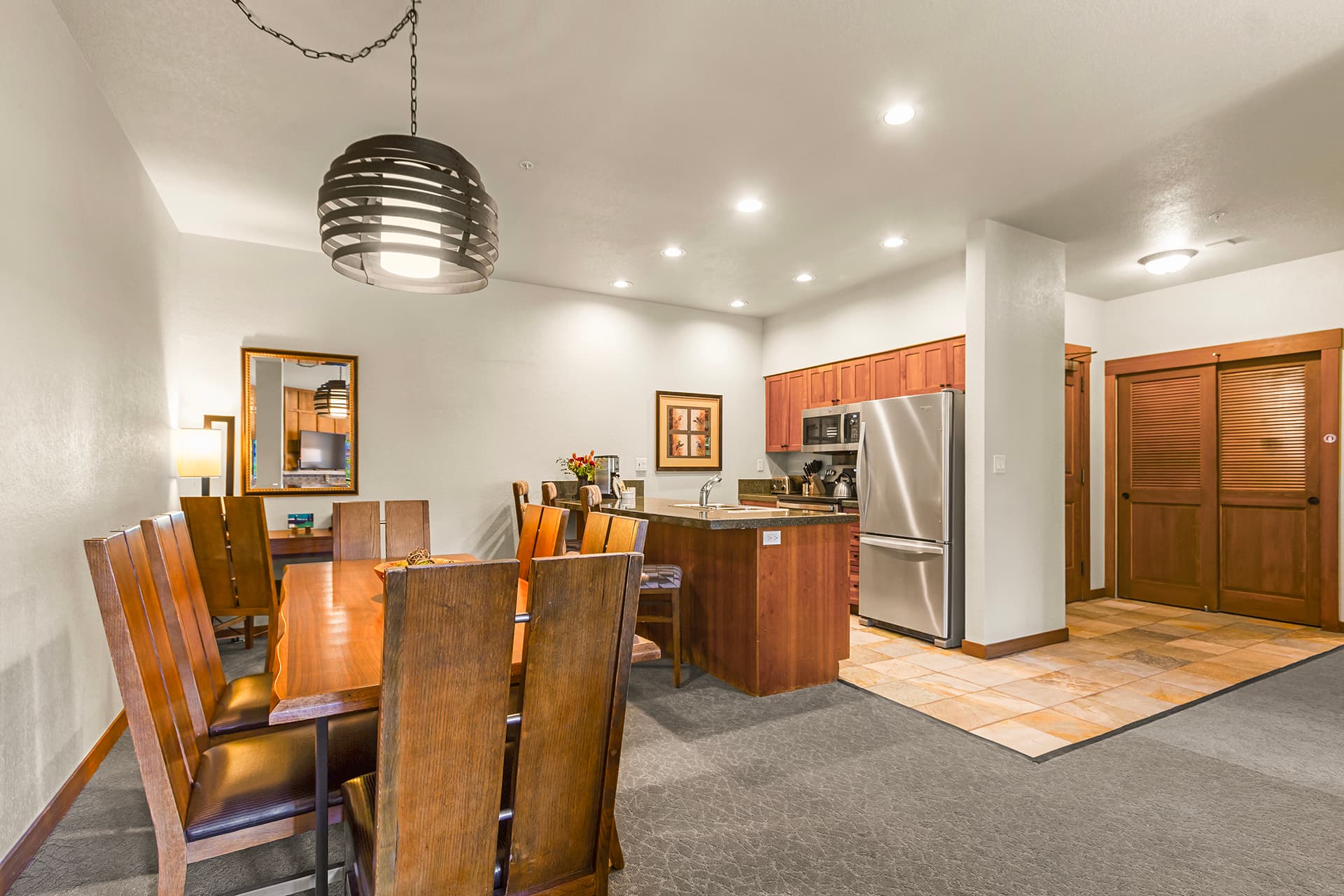 Kitchen & Dining area