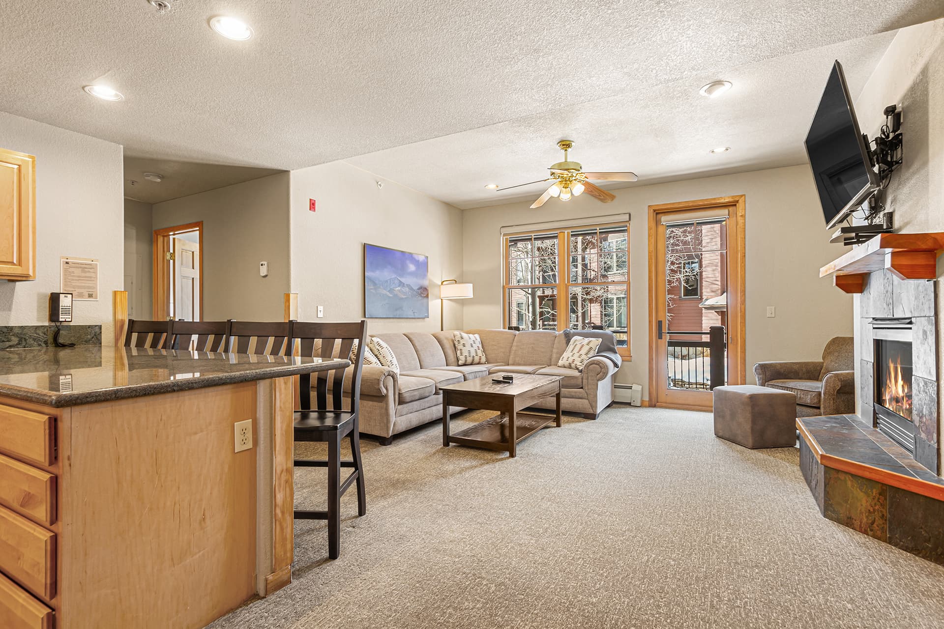 Kitchen / Living room