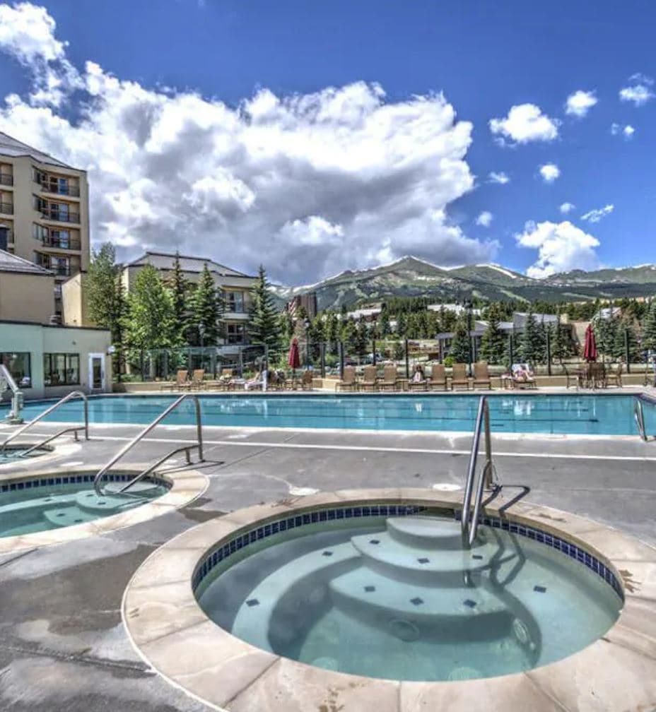 Hot tubs and pool with amazing view