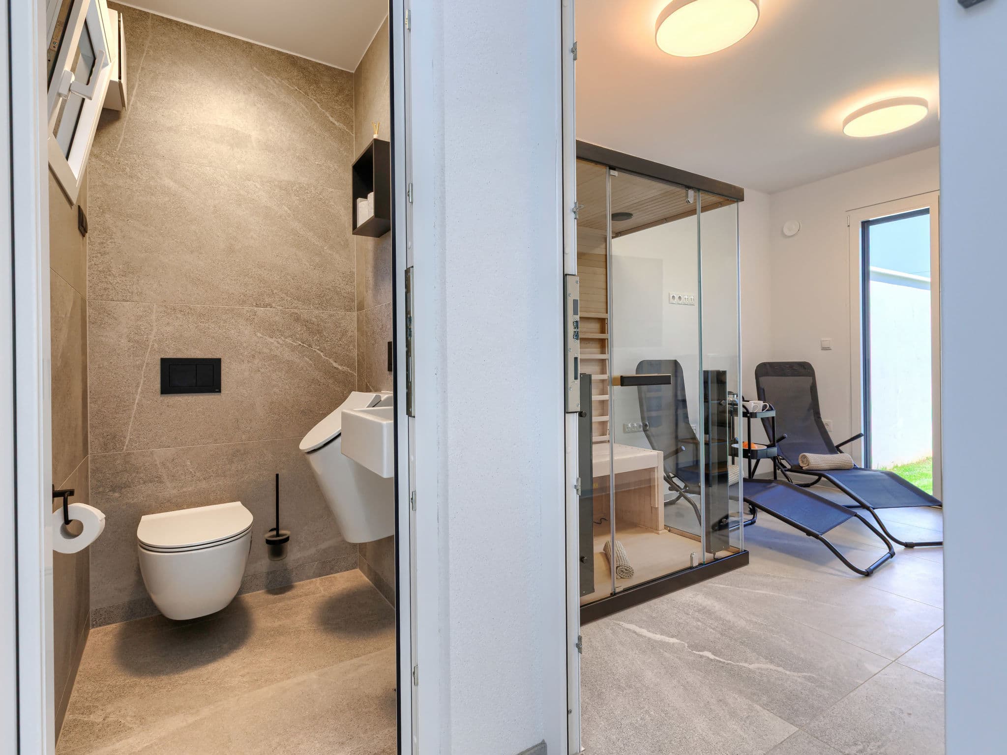 Bathroom / Wellness