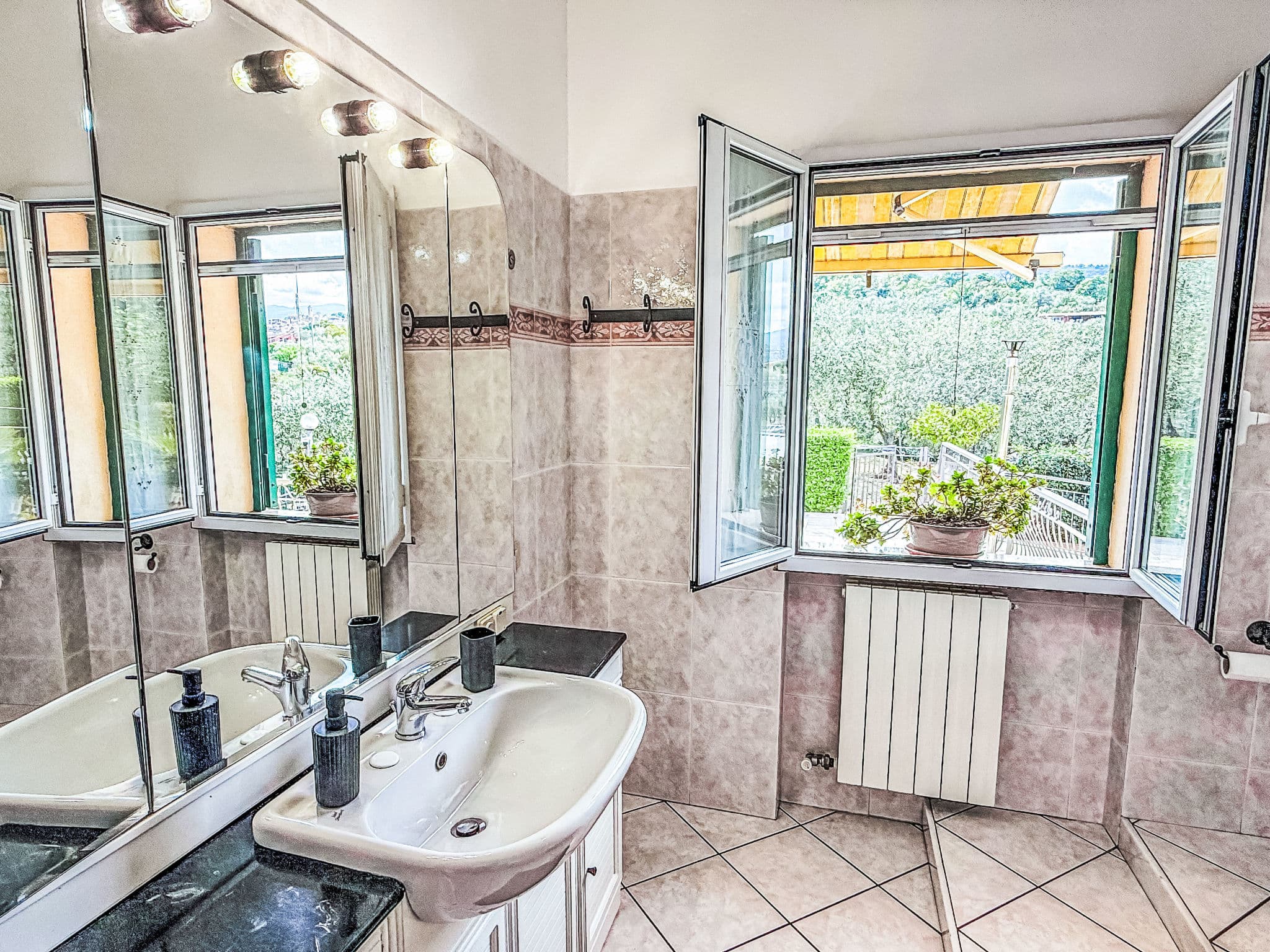 Bathroom / Wellness