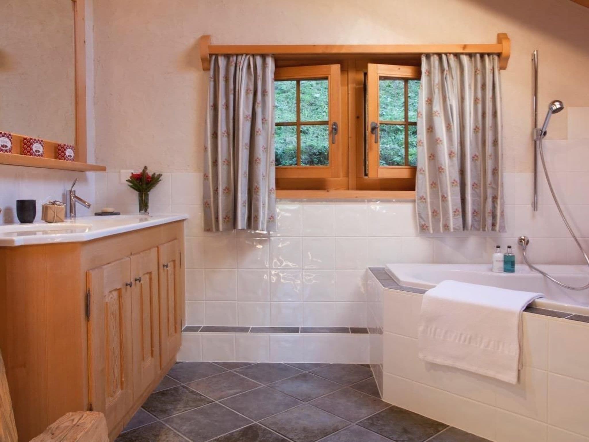 Bathroom / Wellness