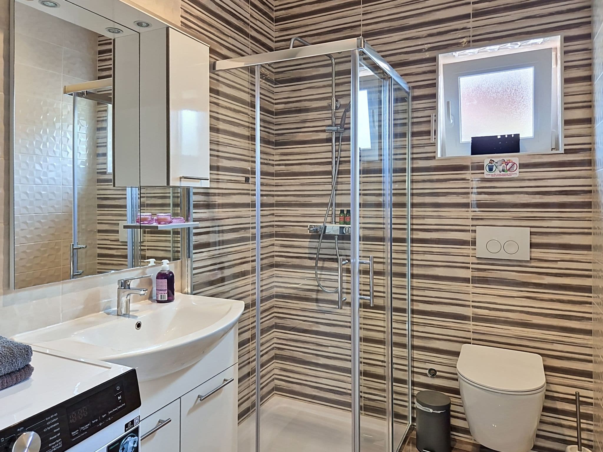Bathroom / Wellness