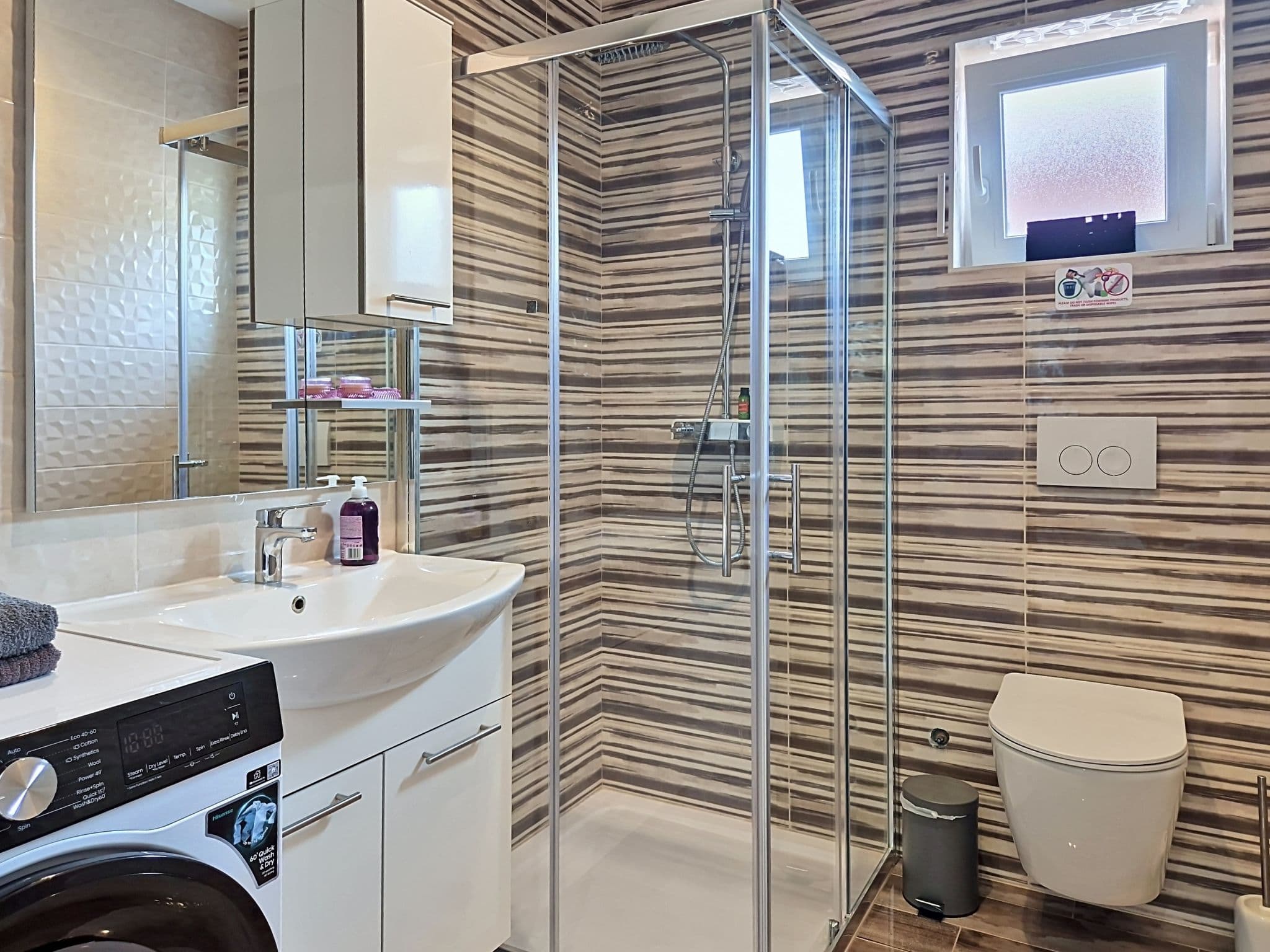 Bathroom / Wellness