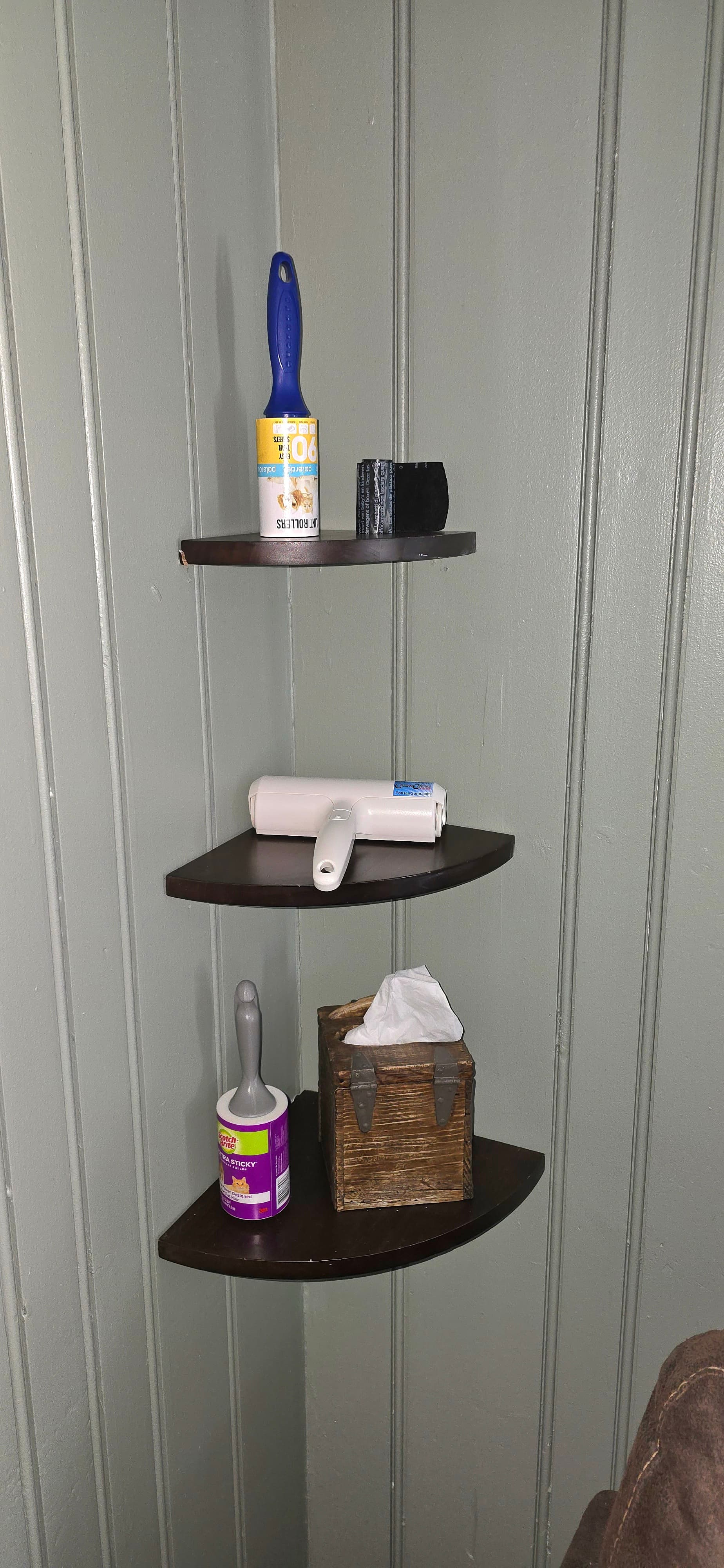  Complimentary Lint Brushes, Poop Bags & Tissues for Your Convenience