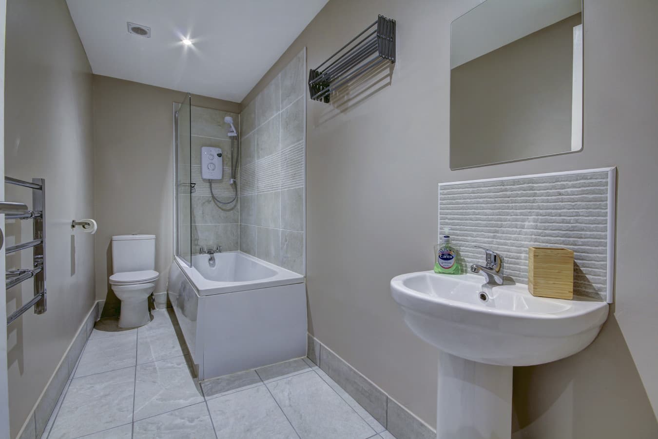 Coila - Bathroom.jpg