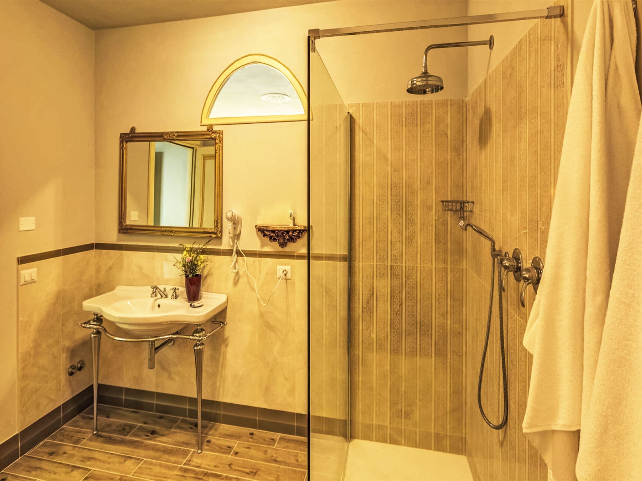 Bathroom / Wellness