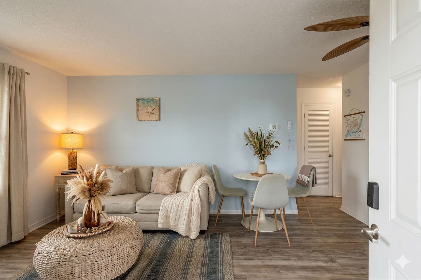 A great open floor plan that has everything you need for a home away from home
*Some items used for the photoshoot only*