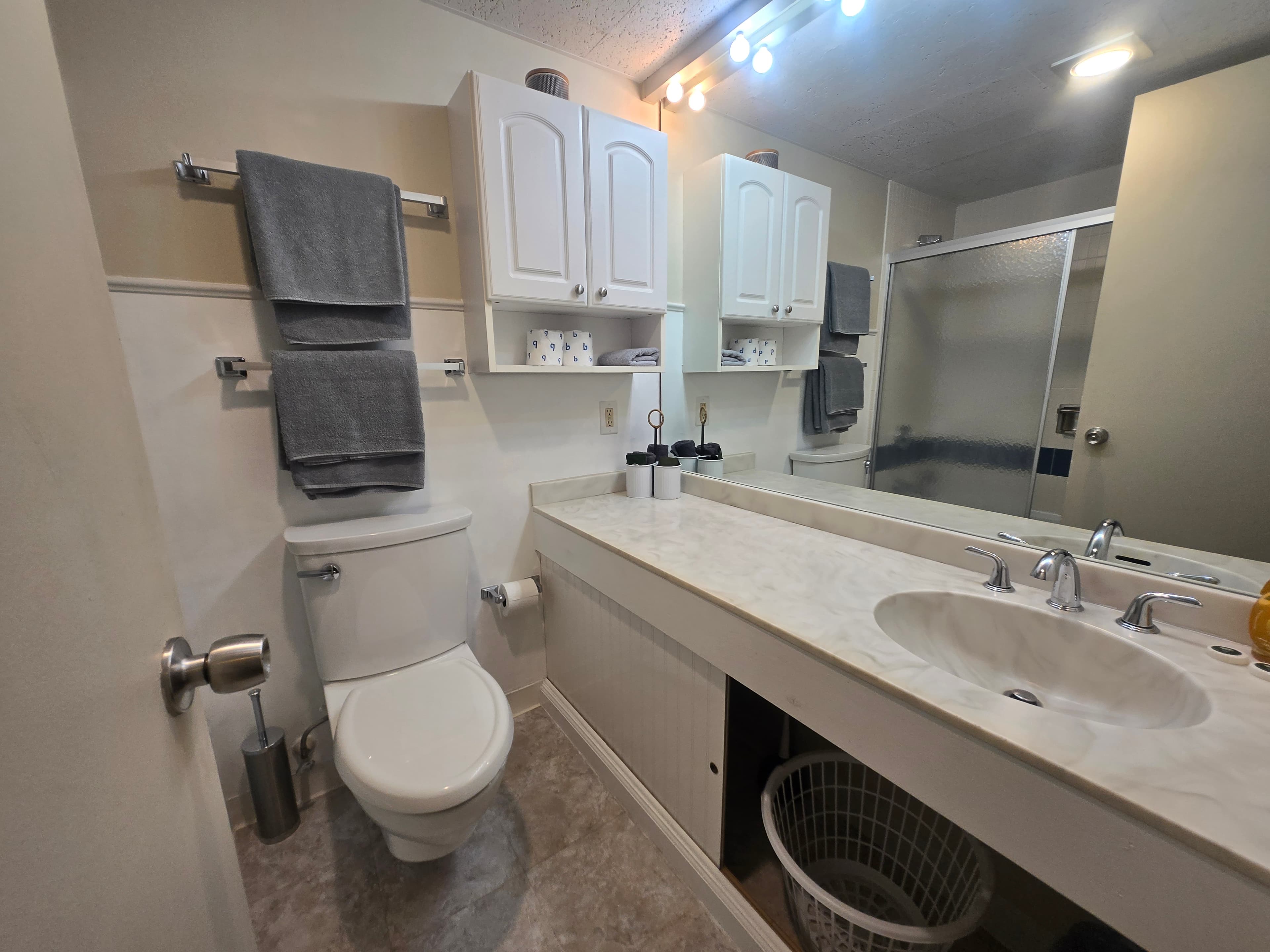 Full bathroom