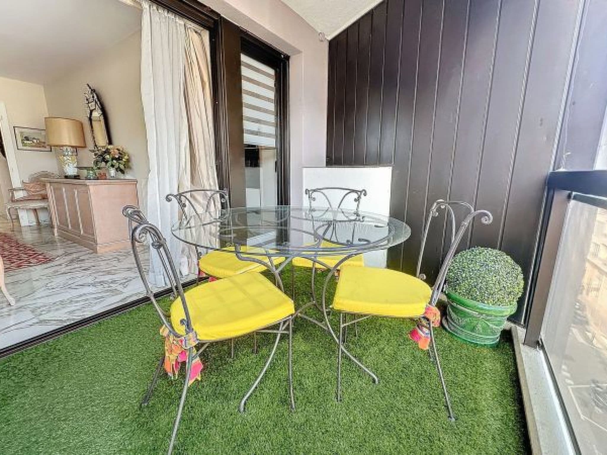 Gallery Image 12