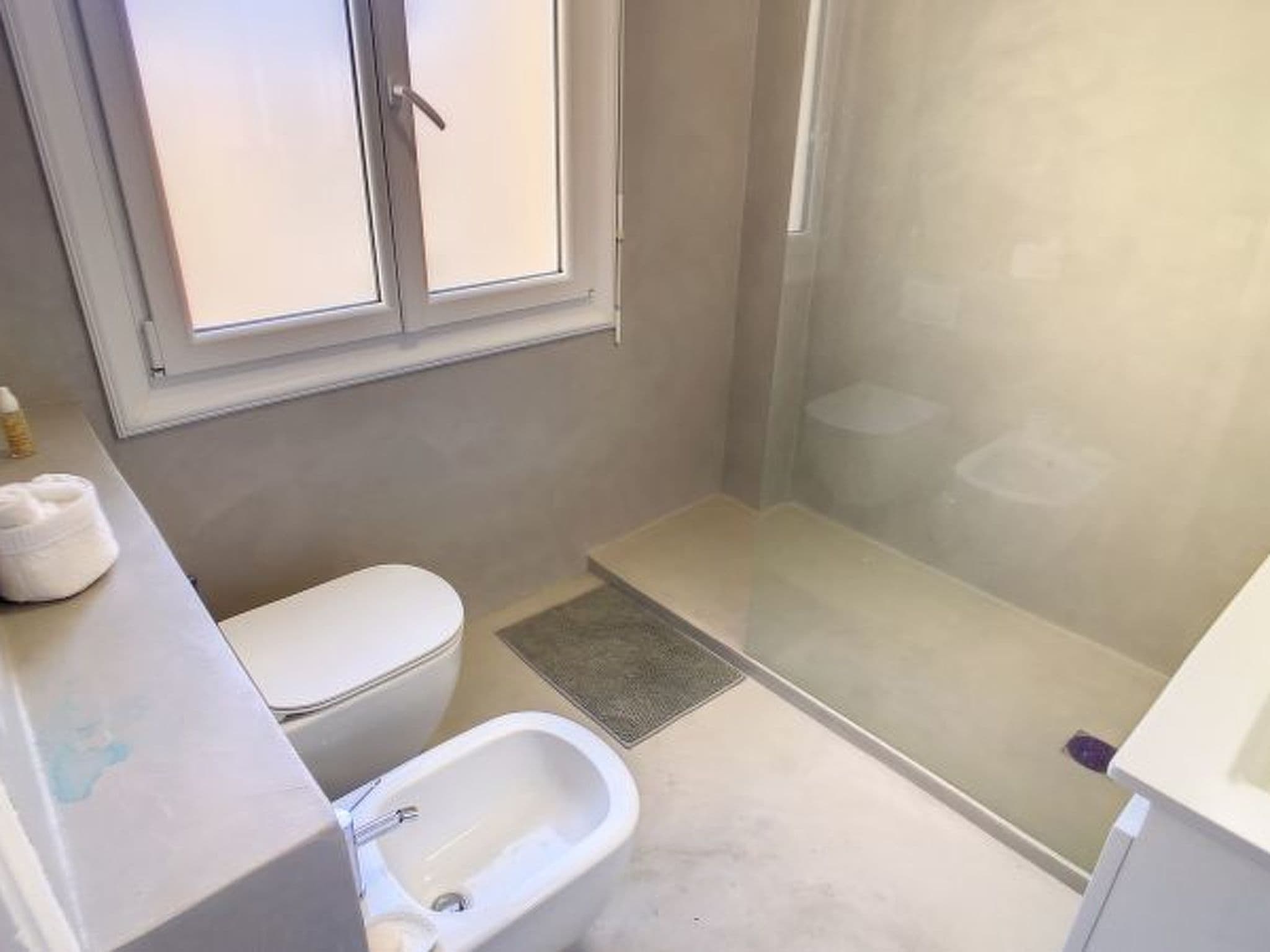Gallery Image 21