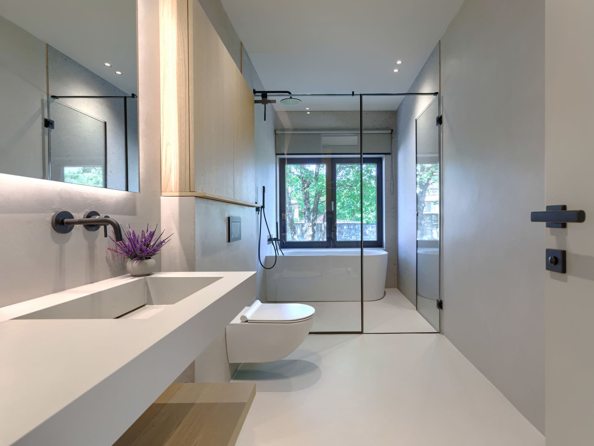 Bathroom / Wellness