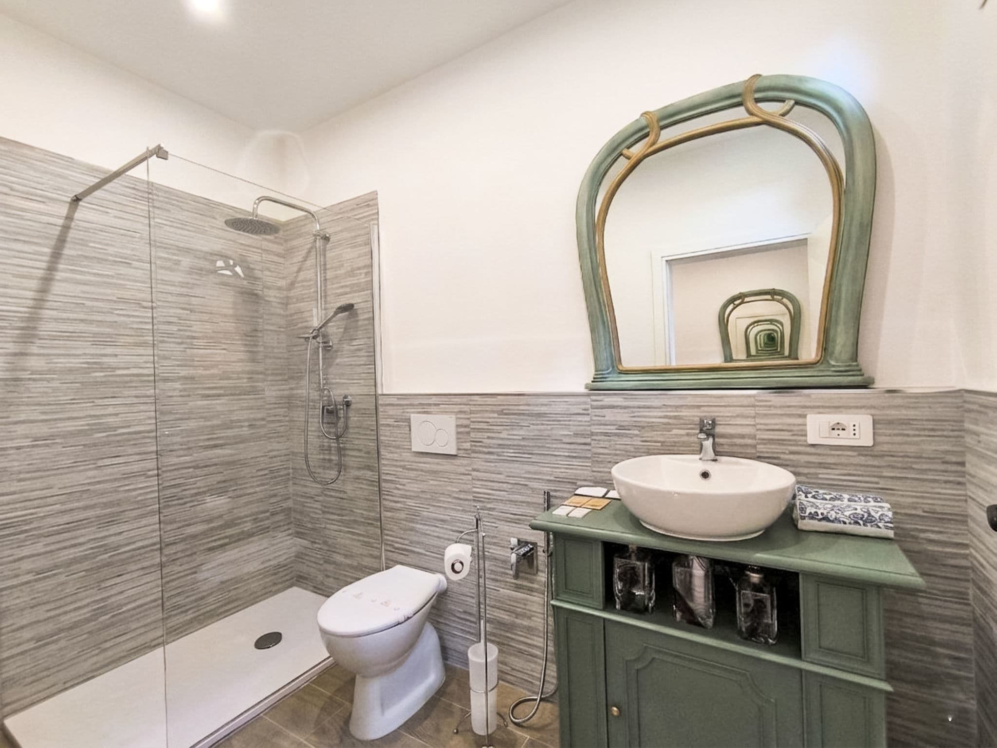 Bathroom / Wellness