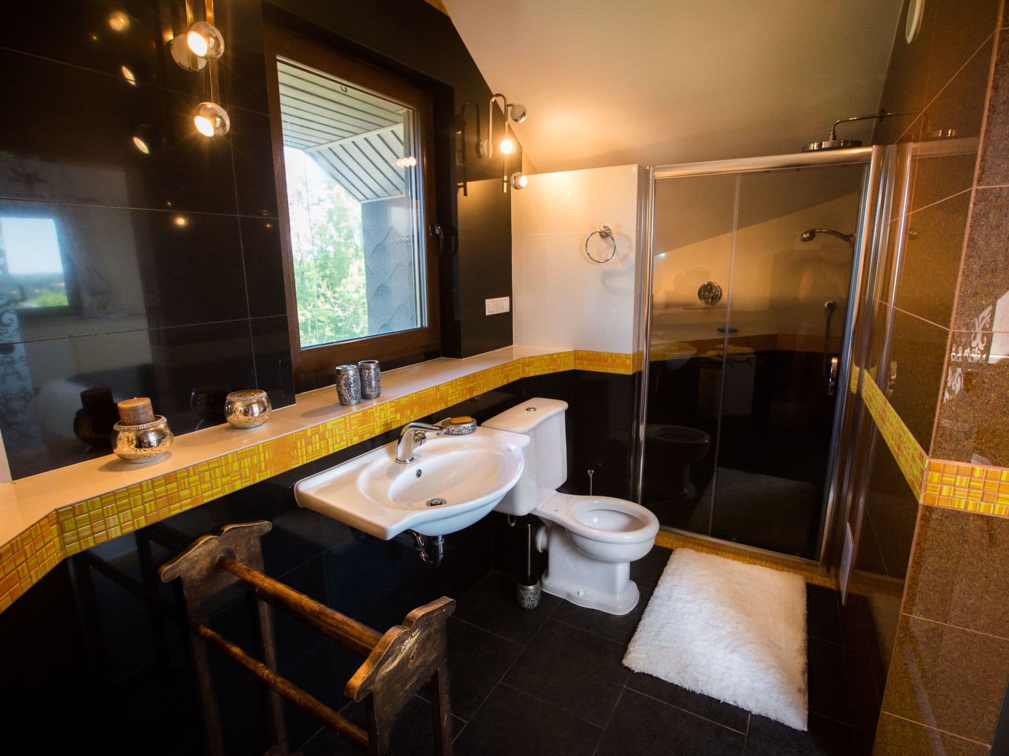 Bathroom / Wellness
