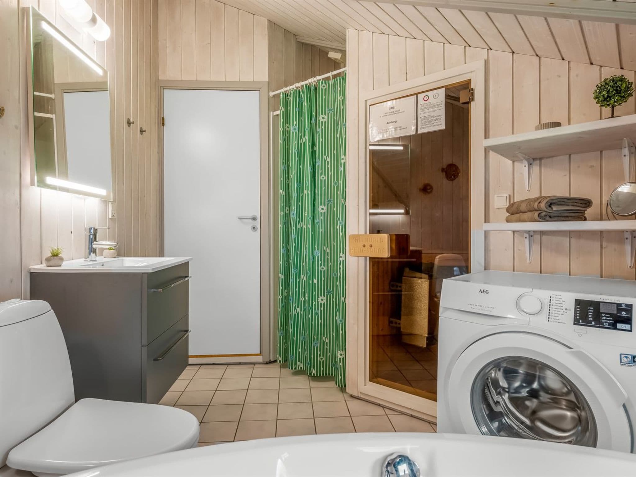 Bathroom / Wellness
