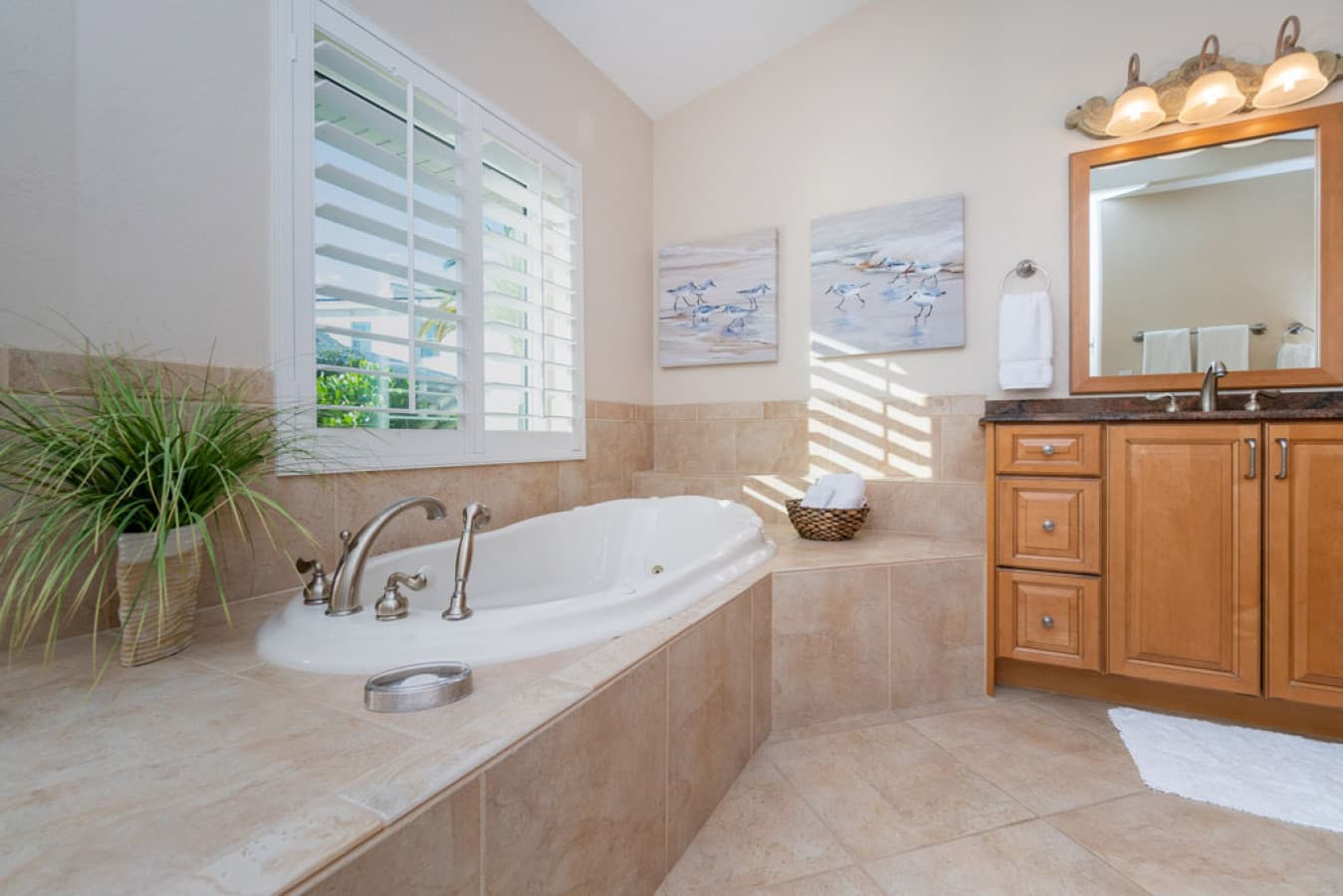 VH-Master-Bath-Jetted-Garden-Tub-Wide-View.jpg