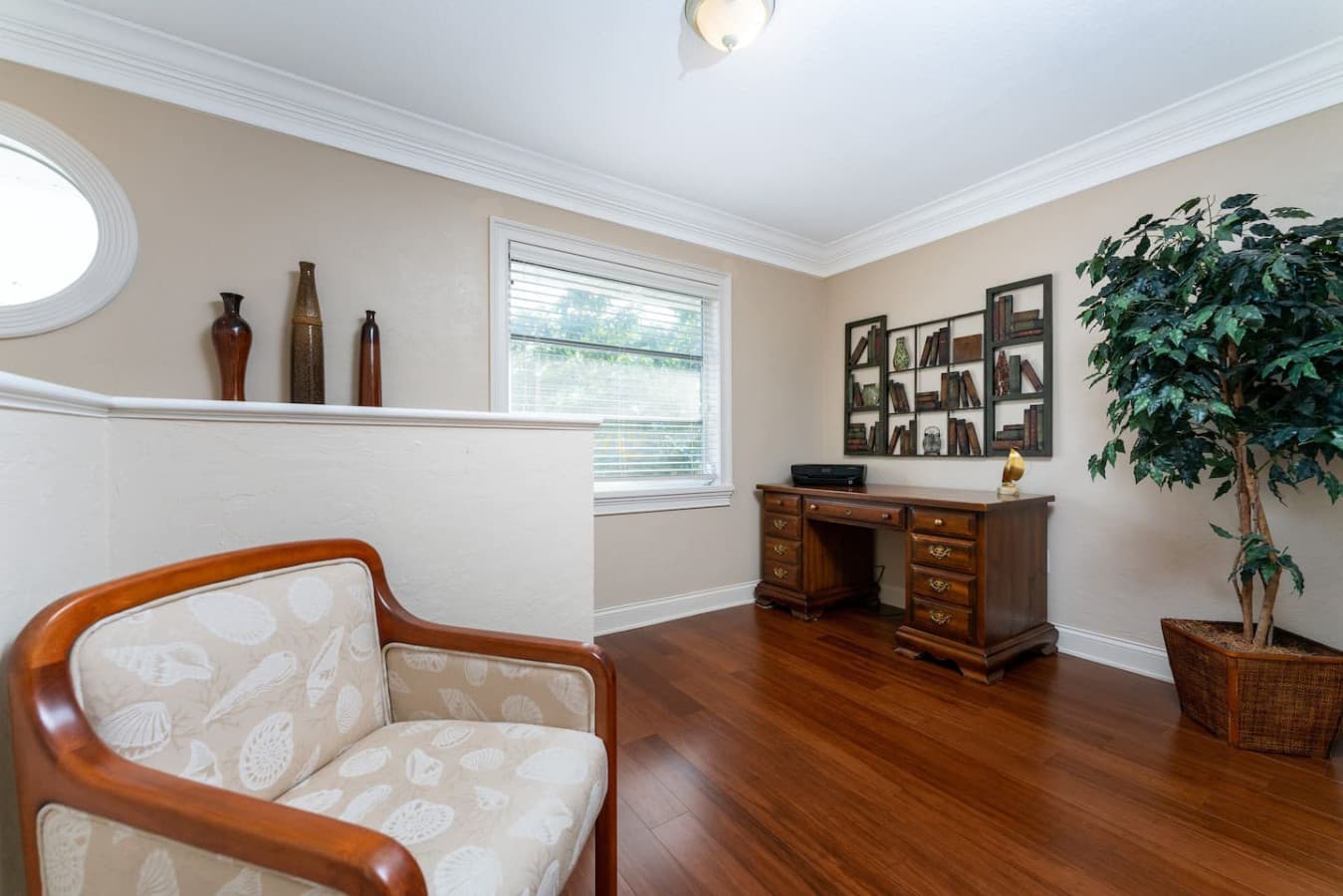 Upstairs Office/Hallway- wireless printer