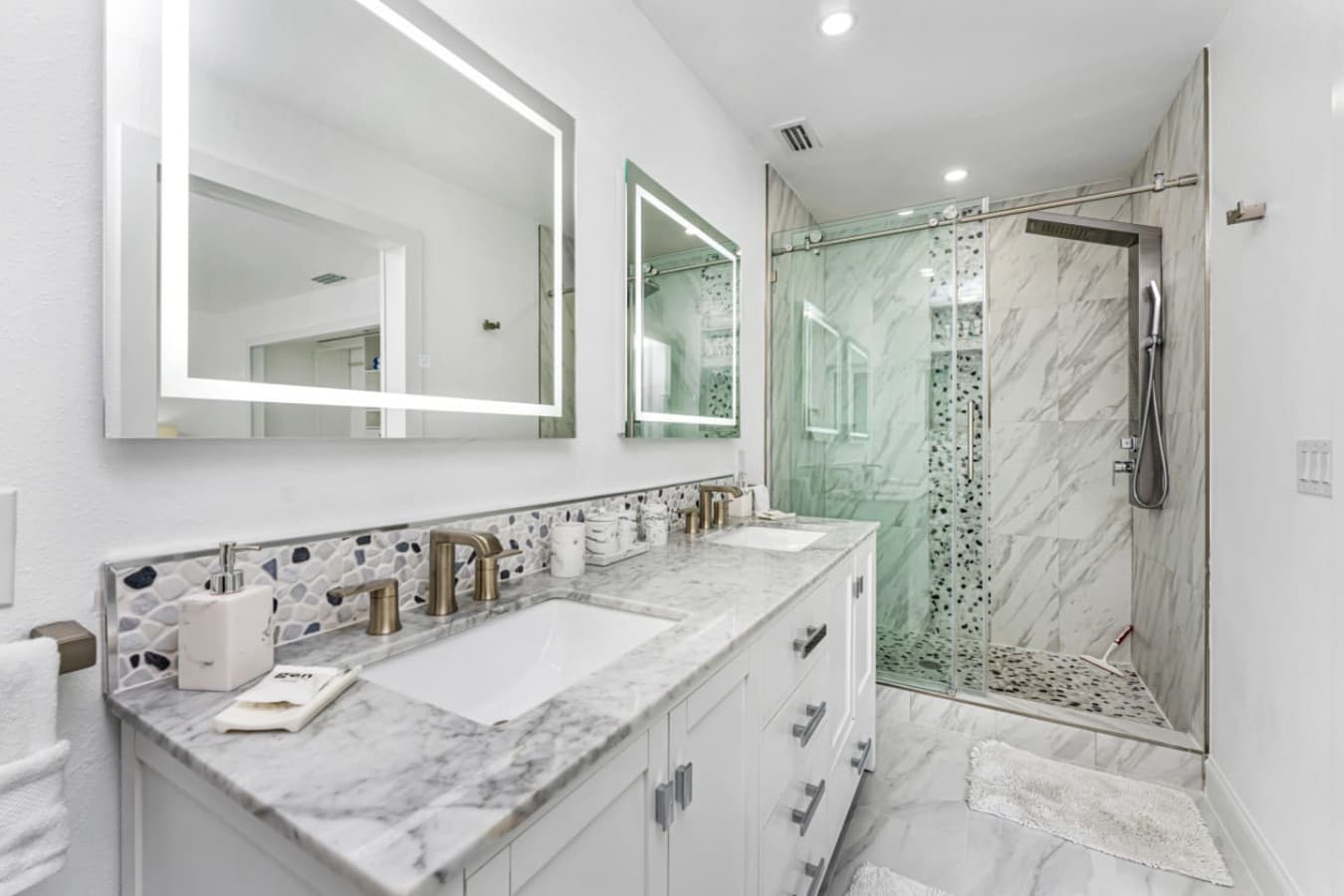 Master Bath: Double Sinks - Walk-In Shower - Body Spray/Swiss Shower