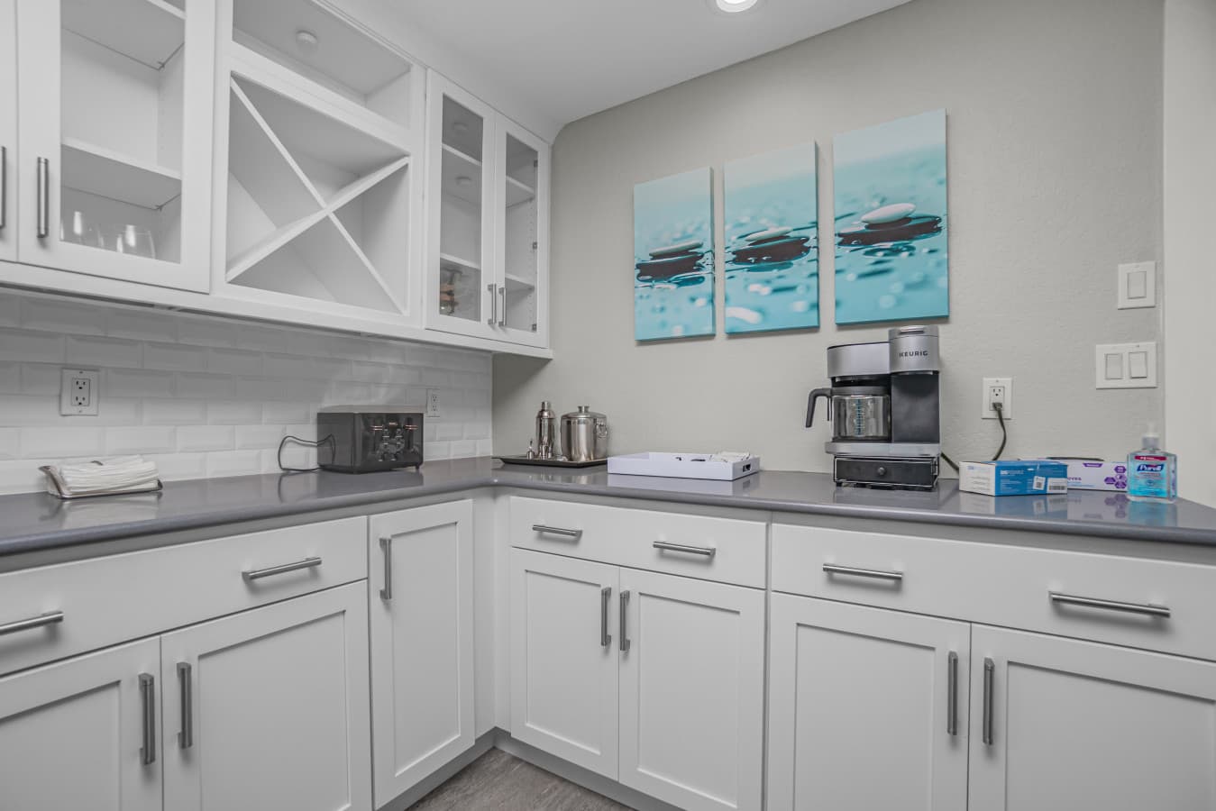 270 Delido Ct-18.jpg