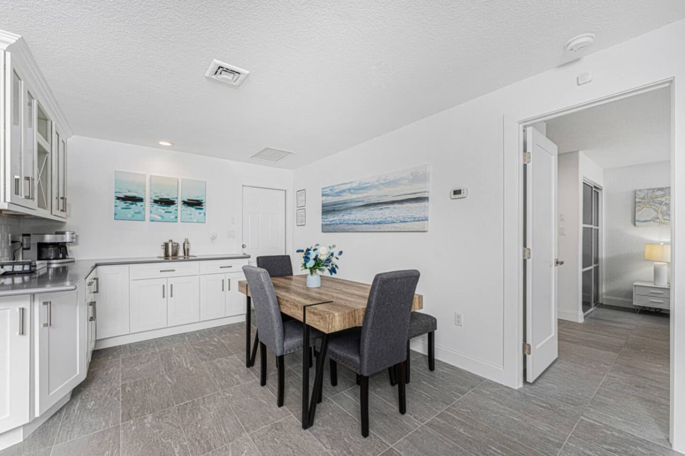 Dining Area and Beverage Station - K-cup and Coffee Pot